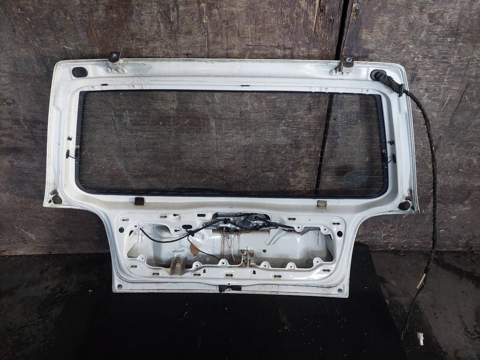 complete rear part VOLKSWAGEN GOLF III trunk door boot bumper rear part light