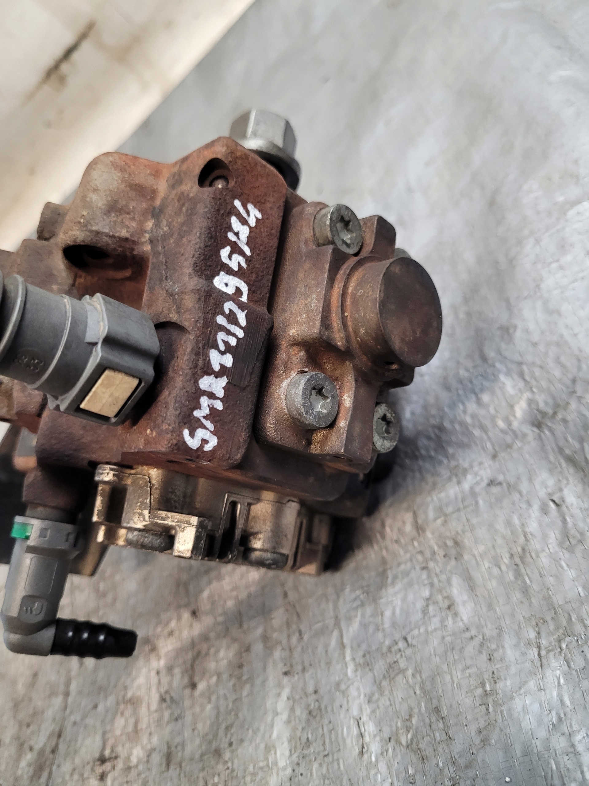 injection pump OE 9656300380A CITROEN BERLINGO and FL 1.6 HDI