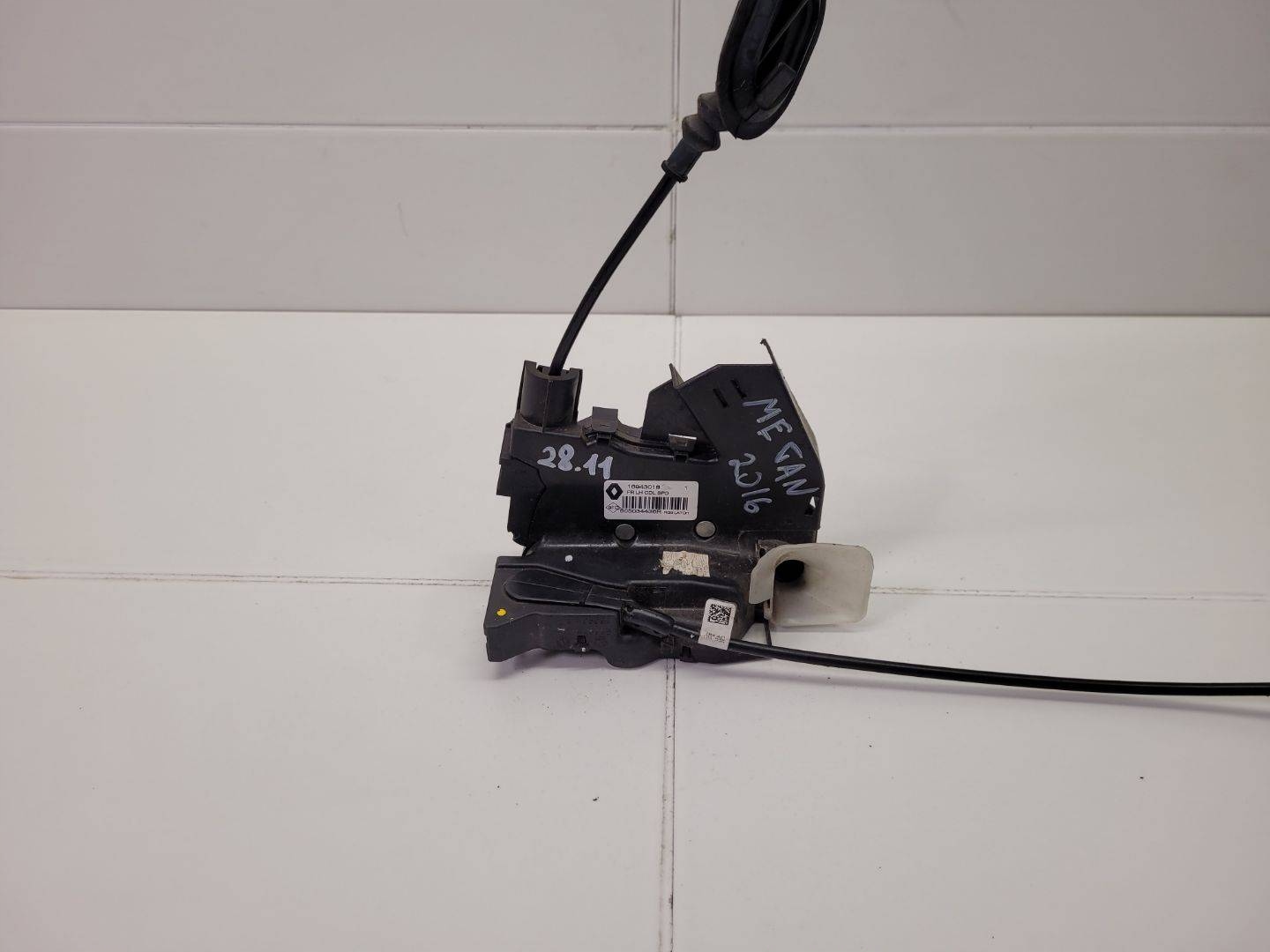 lock door front left side Renault Megane 4 2018 805034436R