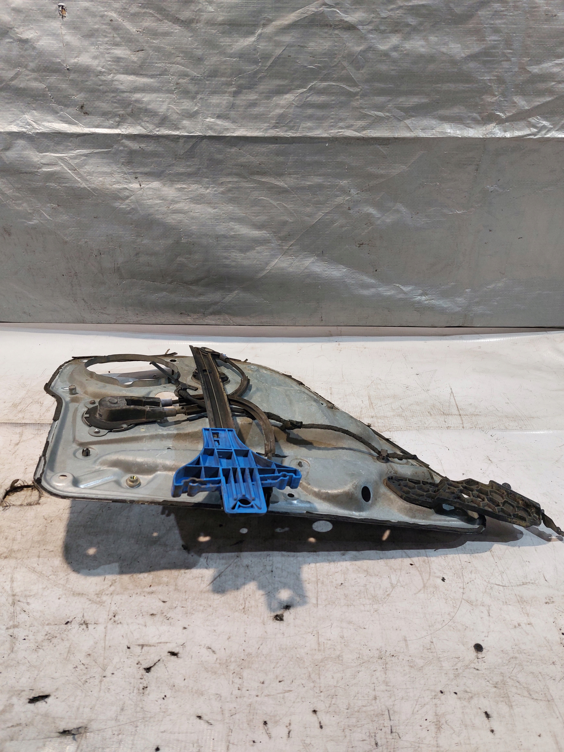 window regulator right rear part VW BORA