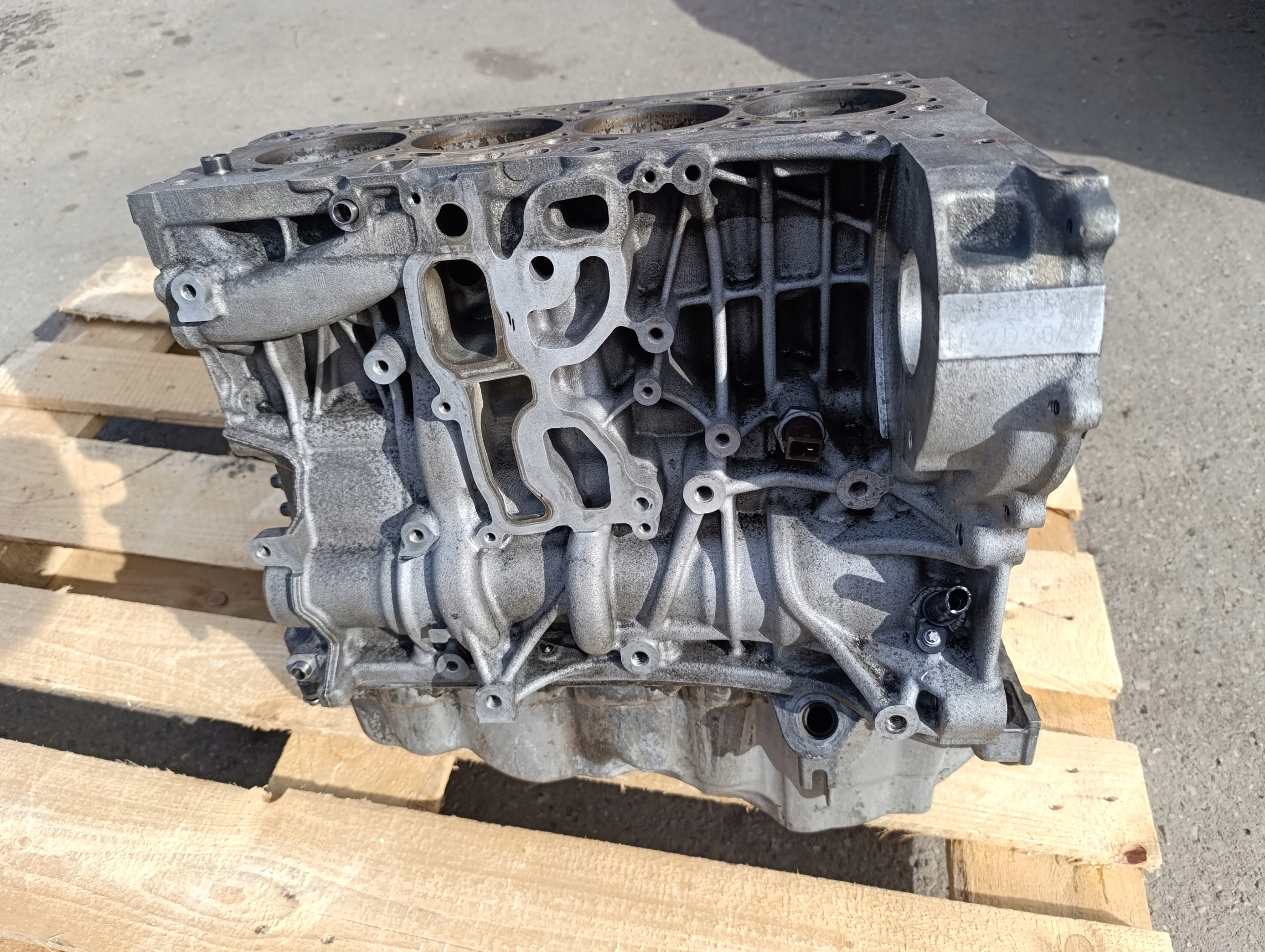 BMW F20 F30 F10 F25 DÓŁ SILNIKA BLOK WAŁ KORBOWY TŁOKI N47D20C