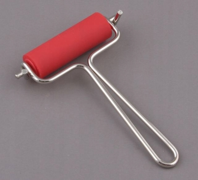 Váleček na linoryt s kovovou rukojetí 150X30mm