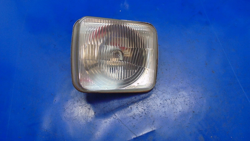 light right front EUROPA LAND ROVER DISCOVERY and 89-98R