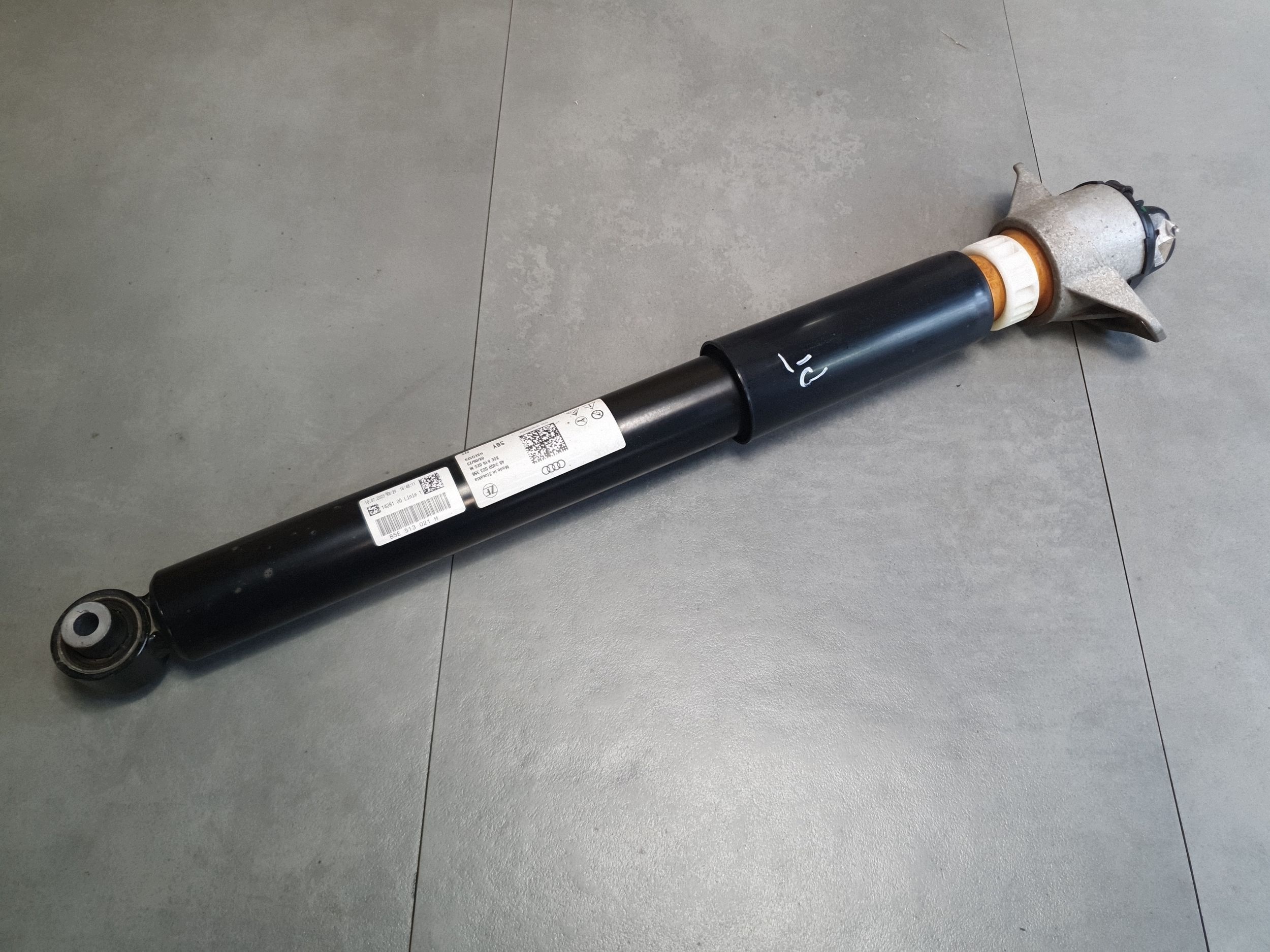 Audi SQ6 e-tron shock absorber rear active 85E616025M