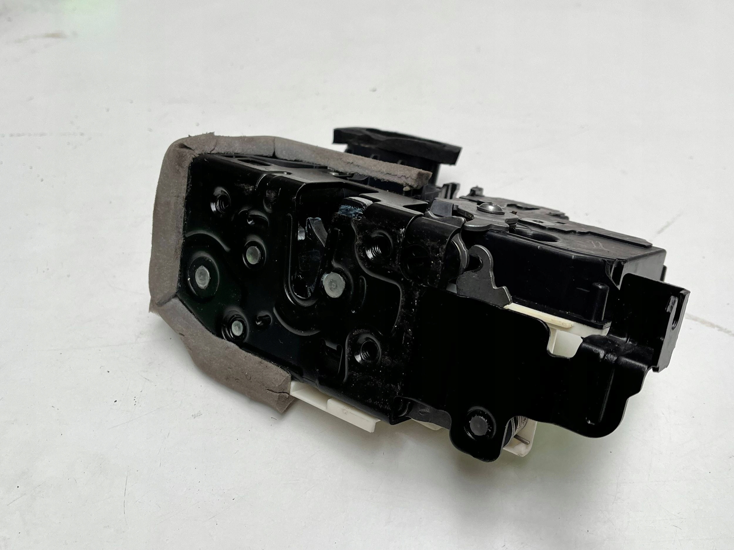 AUDI A6 C8 schloß tür links heck 4K0839015R !J