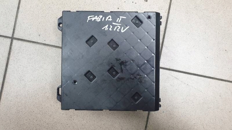 module control unit KOMFORTU 6R7937086M SKODA FABIA II LIFT