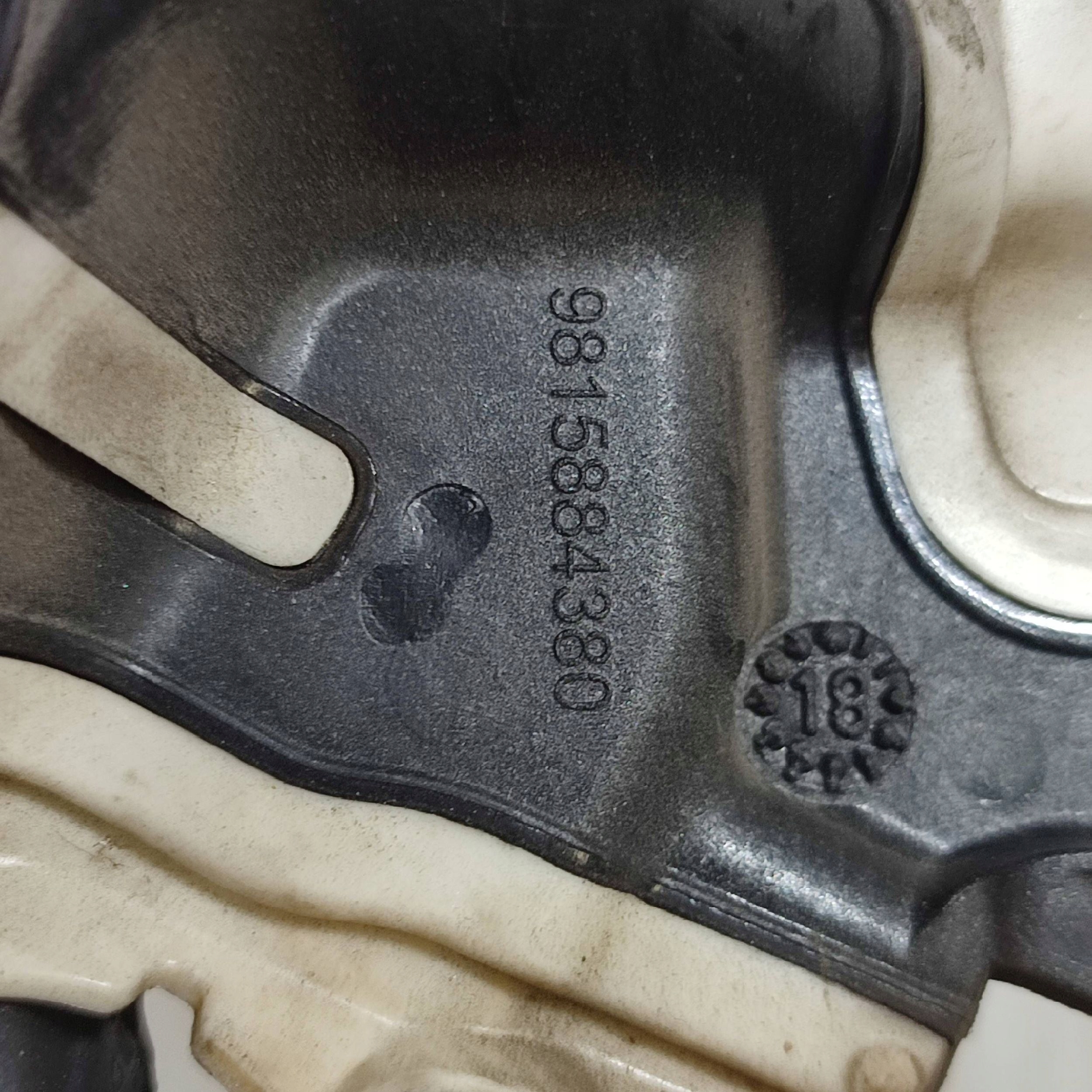 Couvercle carter distribution Peugeot Rifter 9815884380