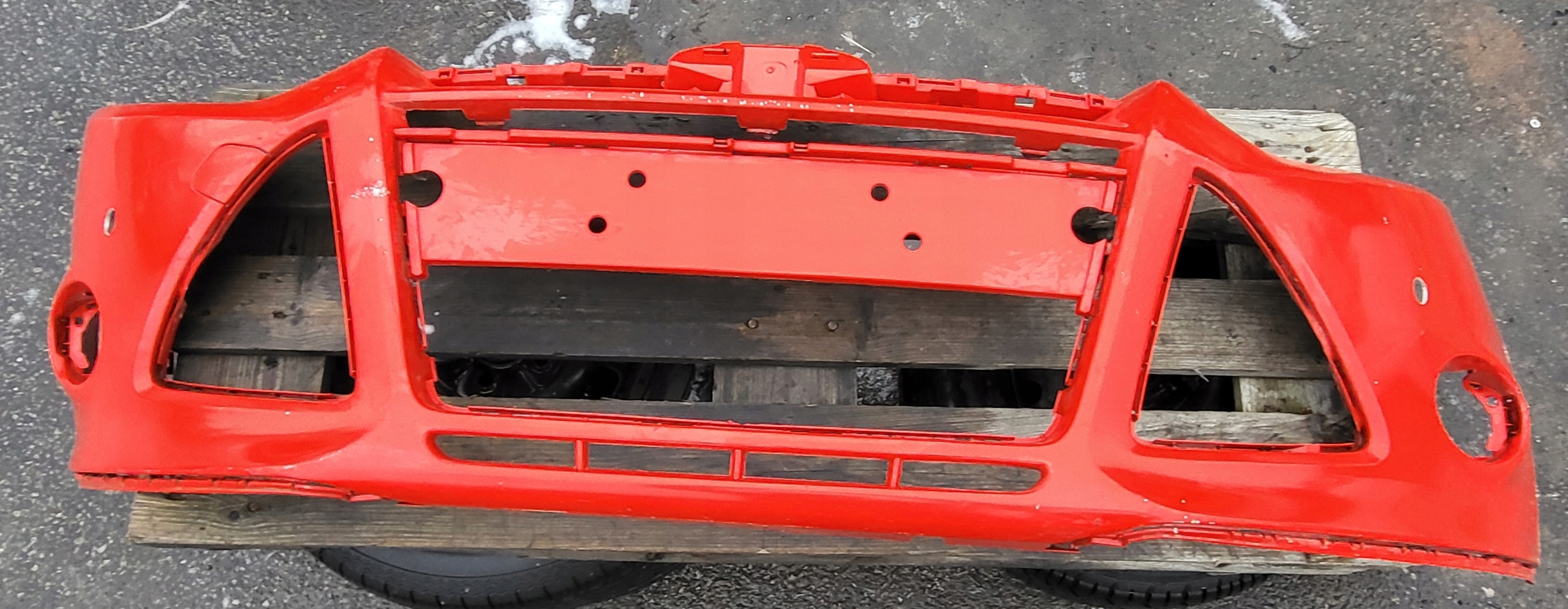 front bumper front FORD FOCUS 3 III MK3 red OE