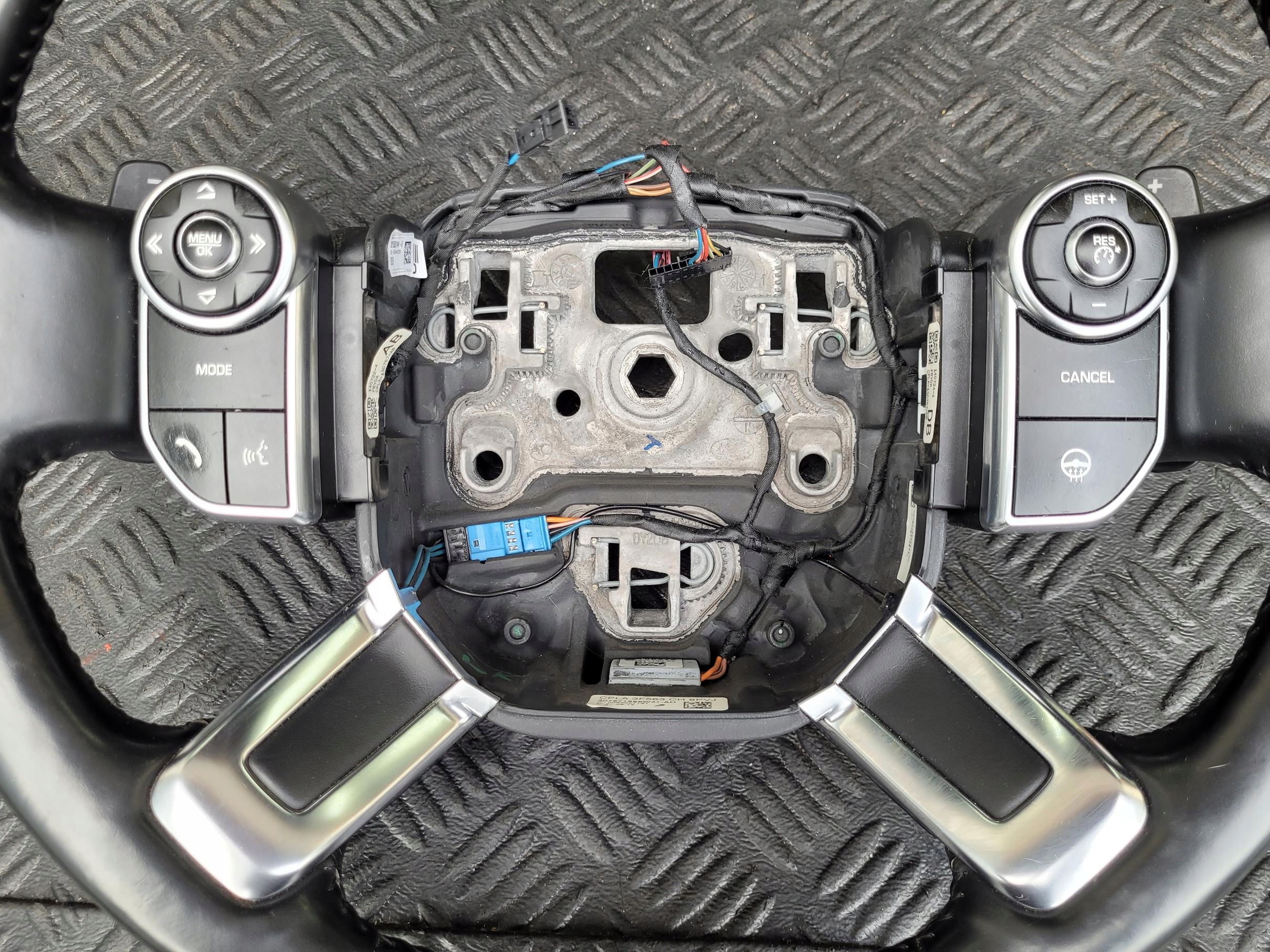 steering wheel, MULTIFUNKCJA with shifting GRZANA black RANGE ROVER VOGUE L405