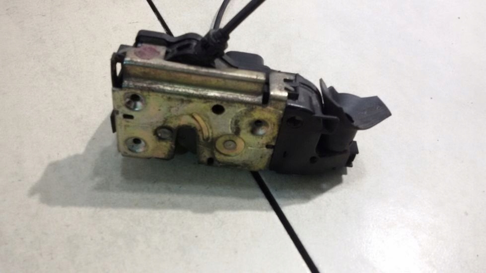 lock door handle left front RENAULT MEGANE II 4 PIN 027776 8200028487