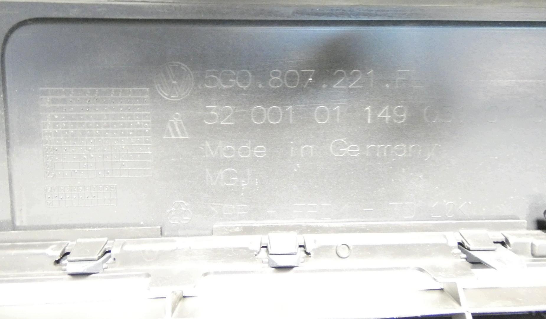 VW GOLF VII 7 LIFT 5G0807221FL below washers 2016-2020 front bumper