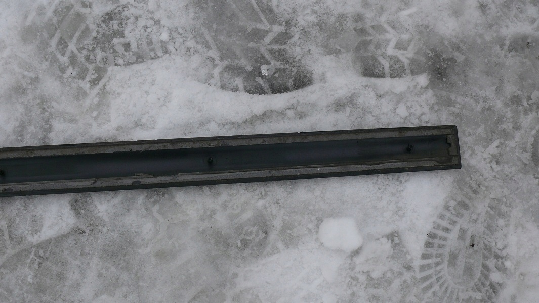 moulding central door left front AUDI A4 B6 CABRIO