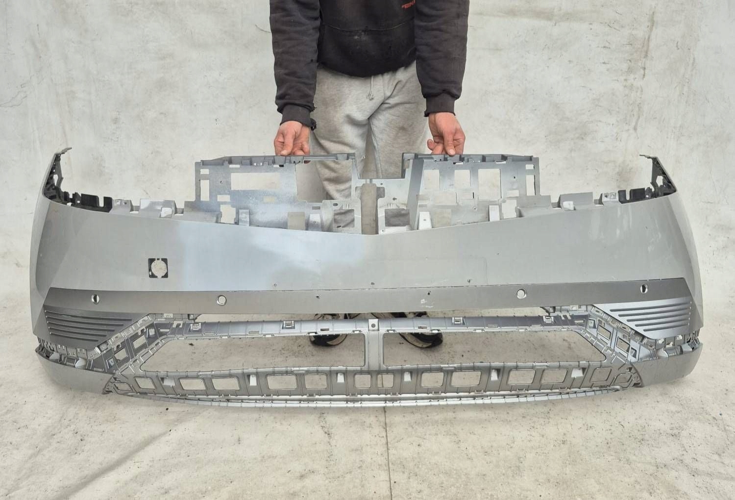 HYUNDAI IONIQ 5 V 21- bumper front front PDC 86511-GI000