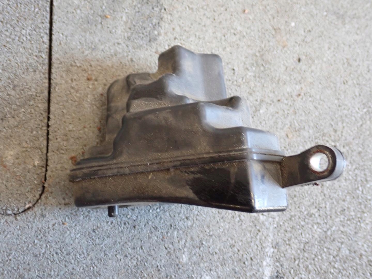 Behälter vacuum LAND ROVER DISCOVERY IV 3.0 9X2Q-9Y498-AB