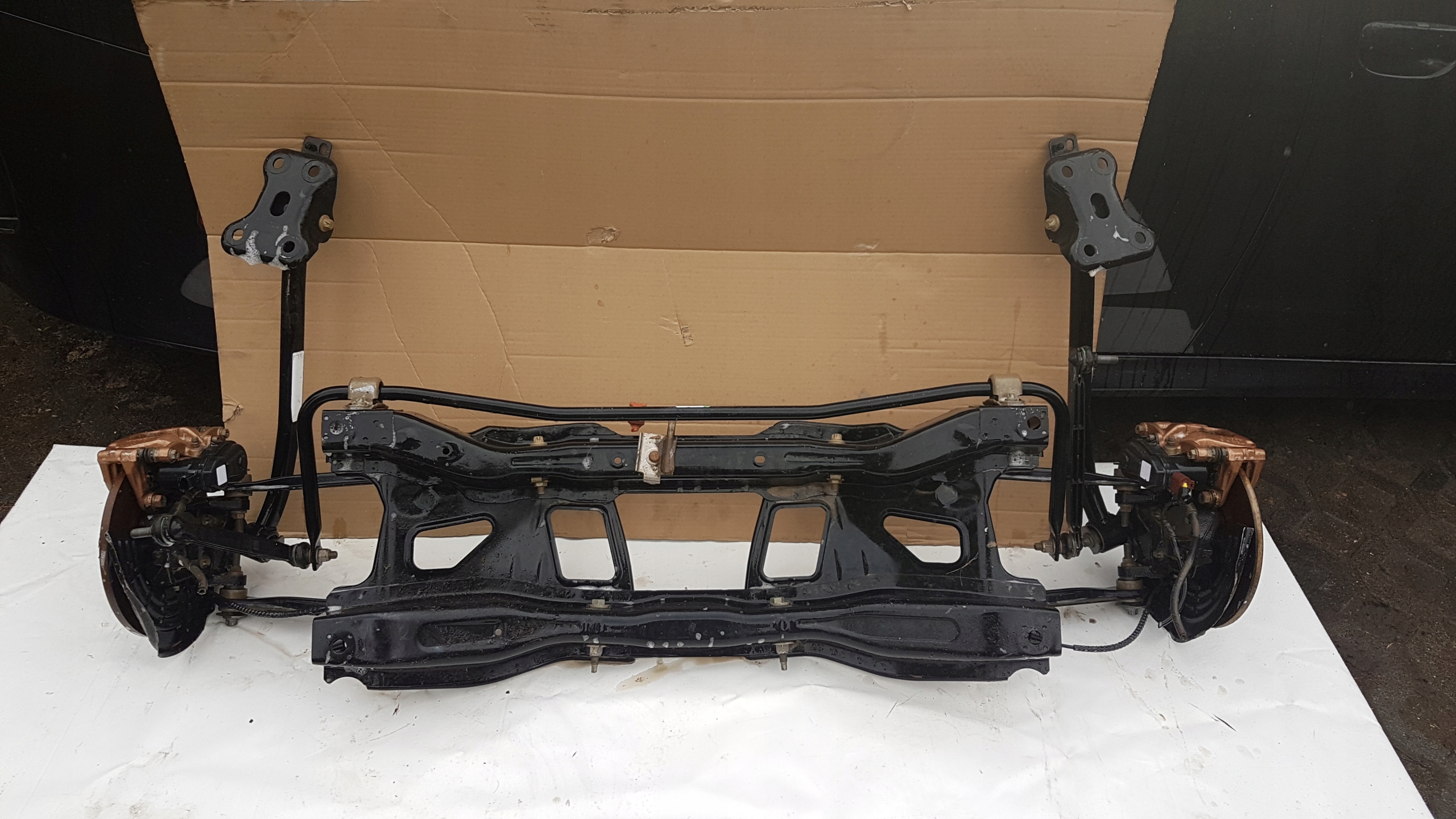 FIAT 500X BELKA OŚ ZAWIESZENIE TYŁ KPL