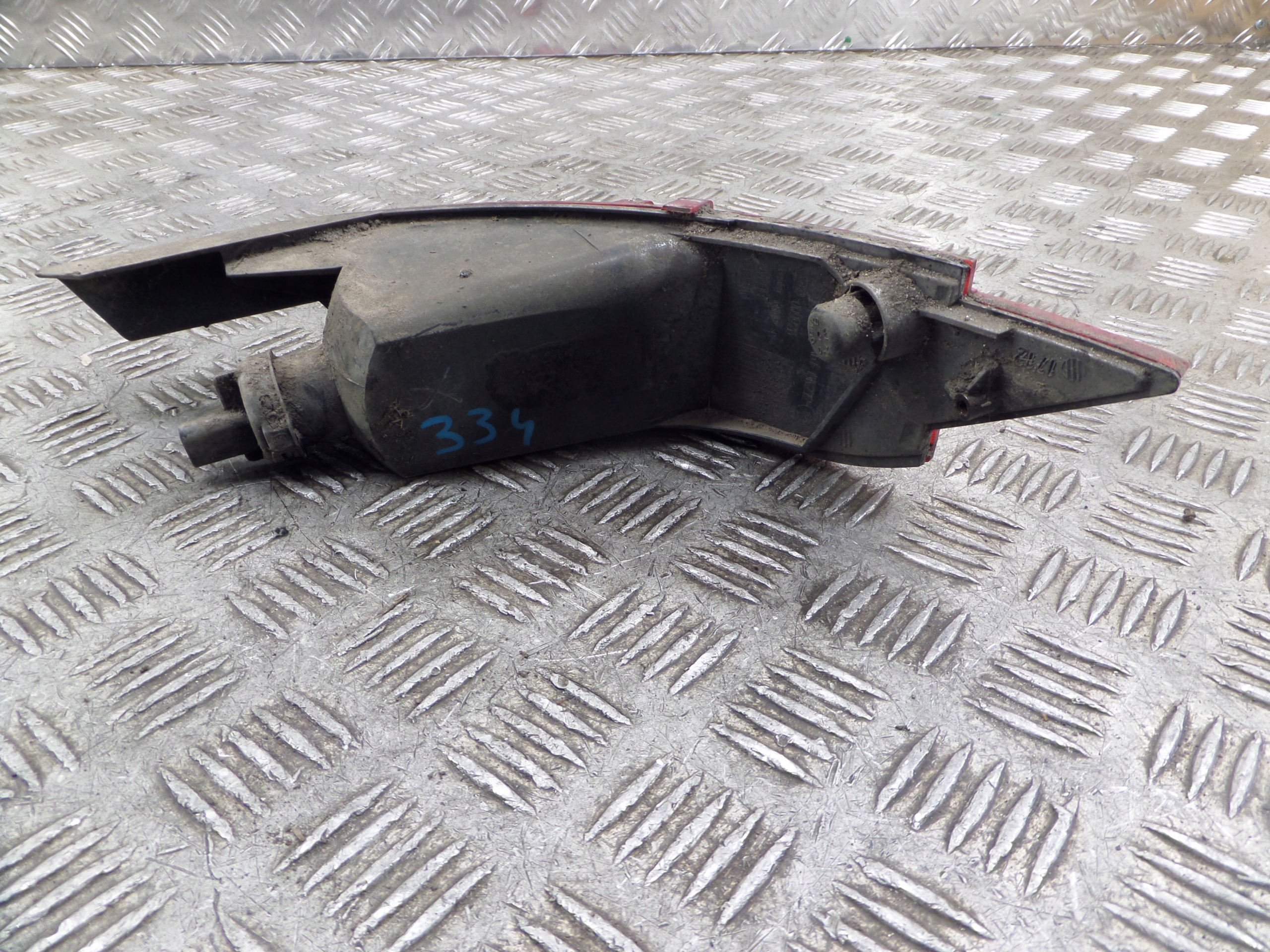 light right rear part 8A6115K272AD FORD FIESTA mk7 C-max
