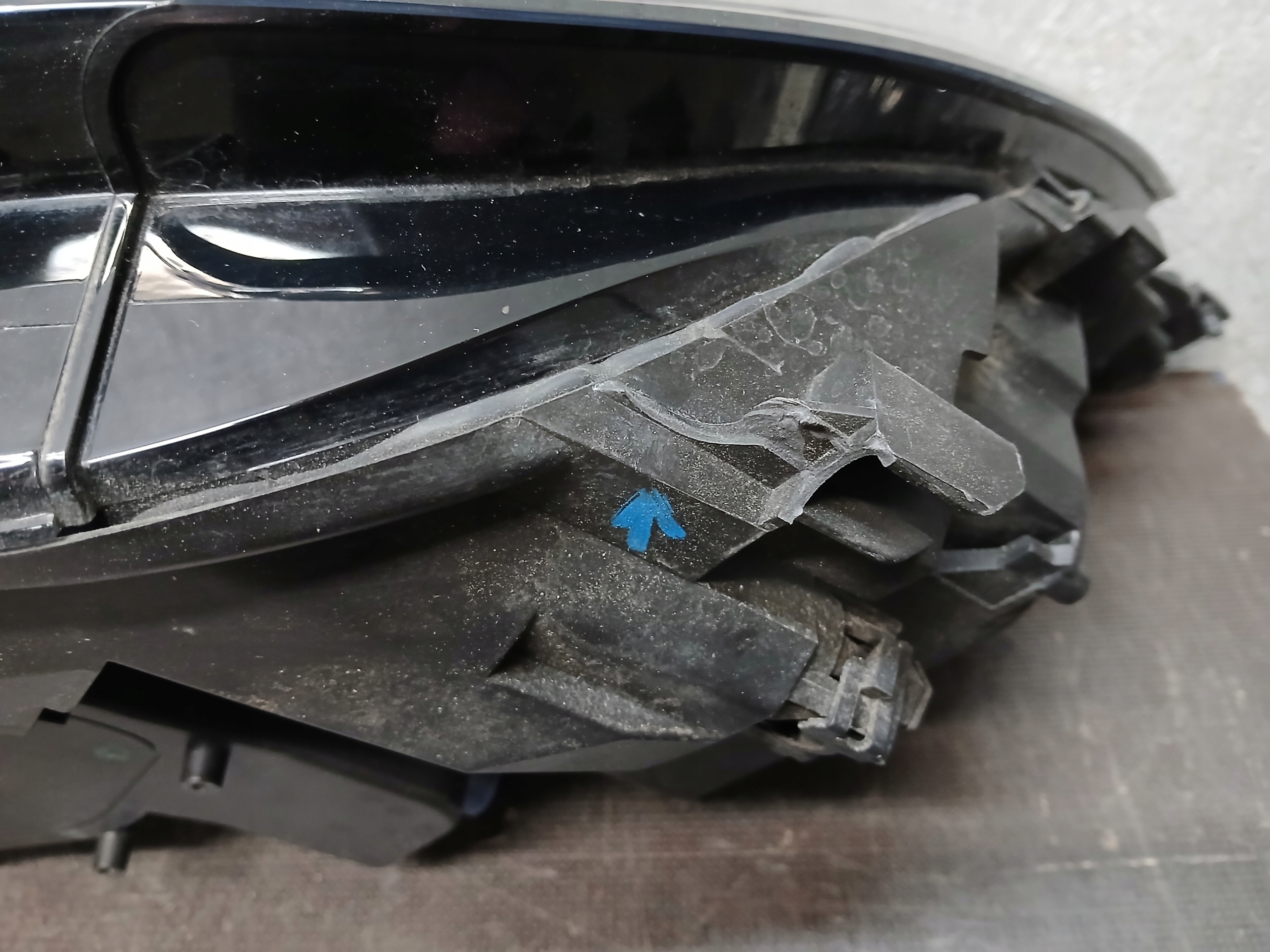 Licht Leuchte vorne rechts oder links PEUGEOT 308 T9 FULL LED 9677832380