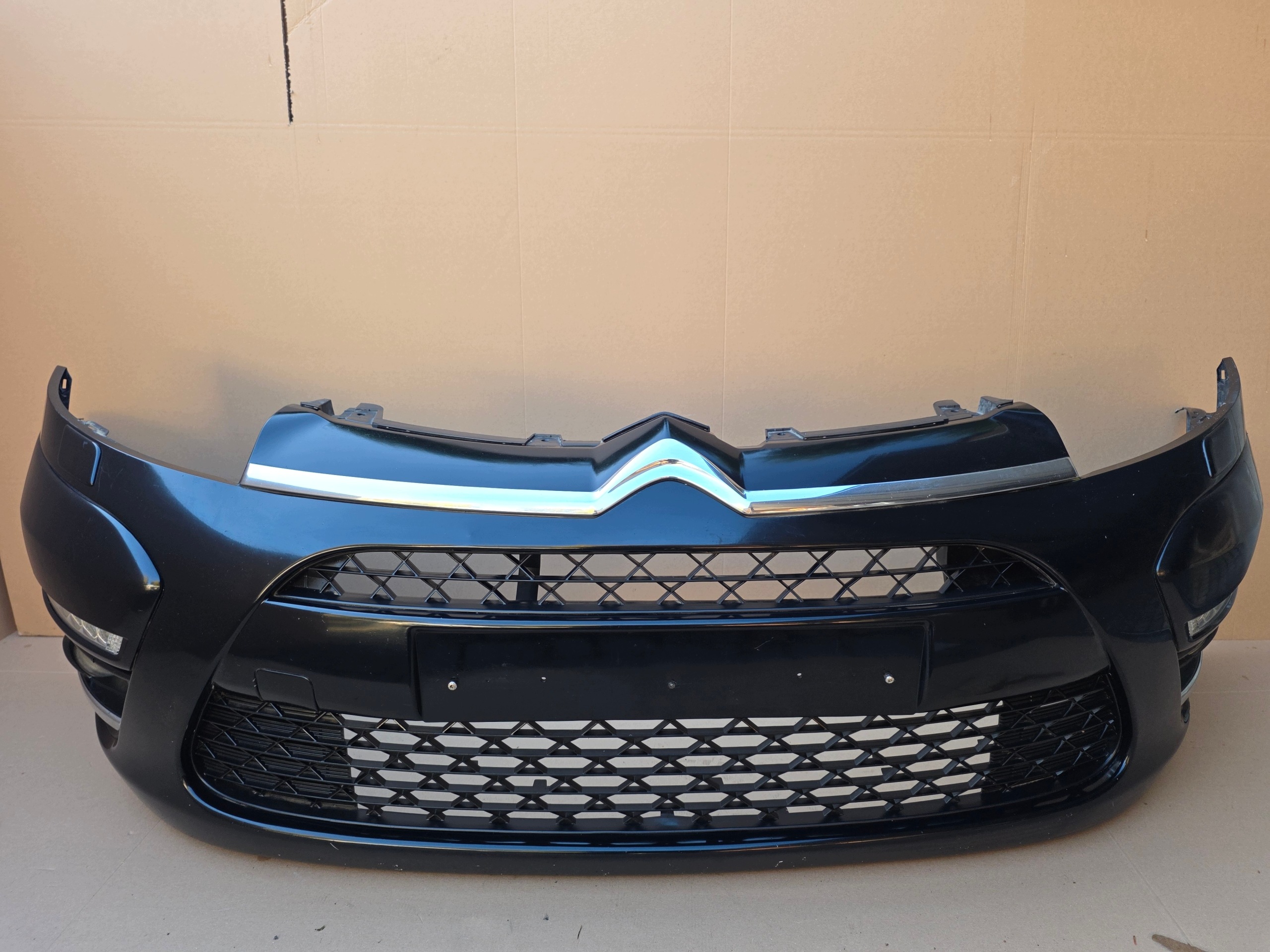 bumper front front CITROEN C4 PICASSO and LIFT LED xenon washers
