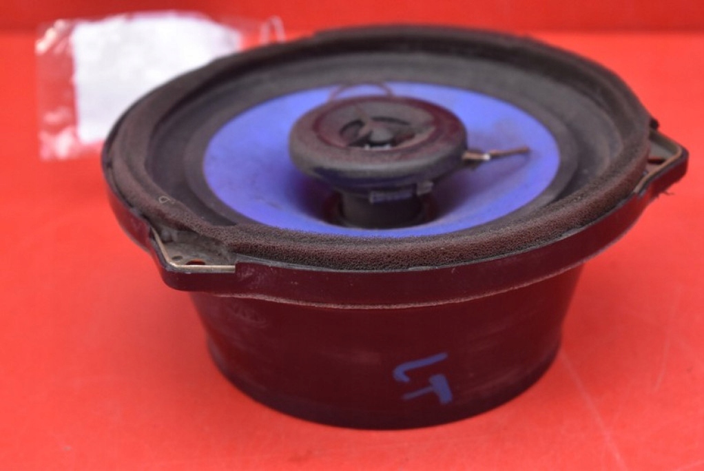 speaker left rear part 96340-3E000 KIA SORENTO 1 and 02-06