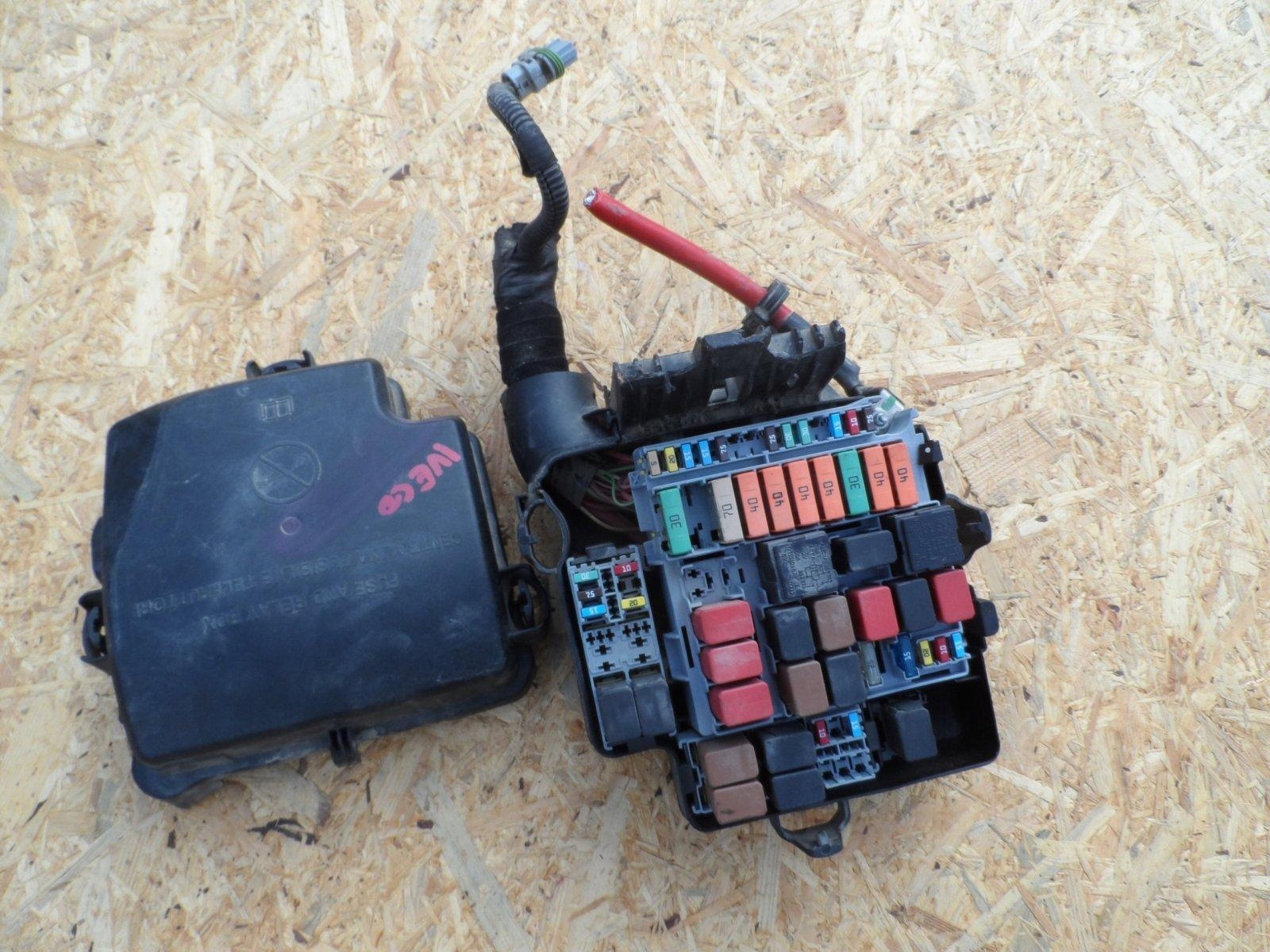 PUSZKA BEZPIECZNIKOW IVECO DAILY 2 3 HPI 11 14