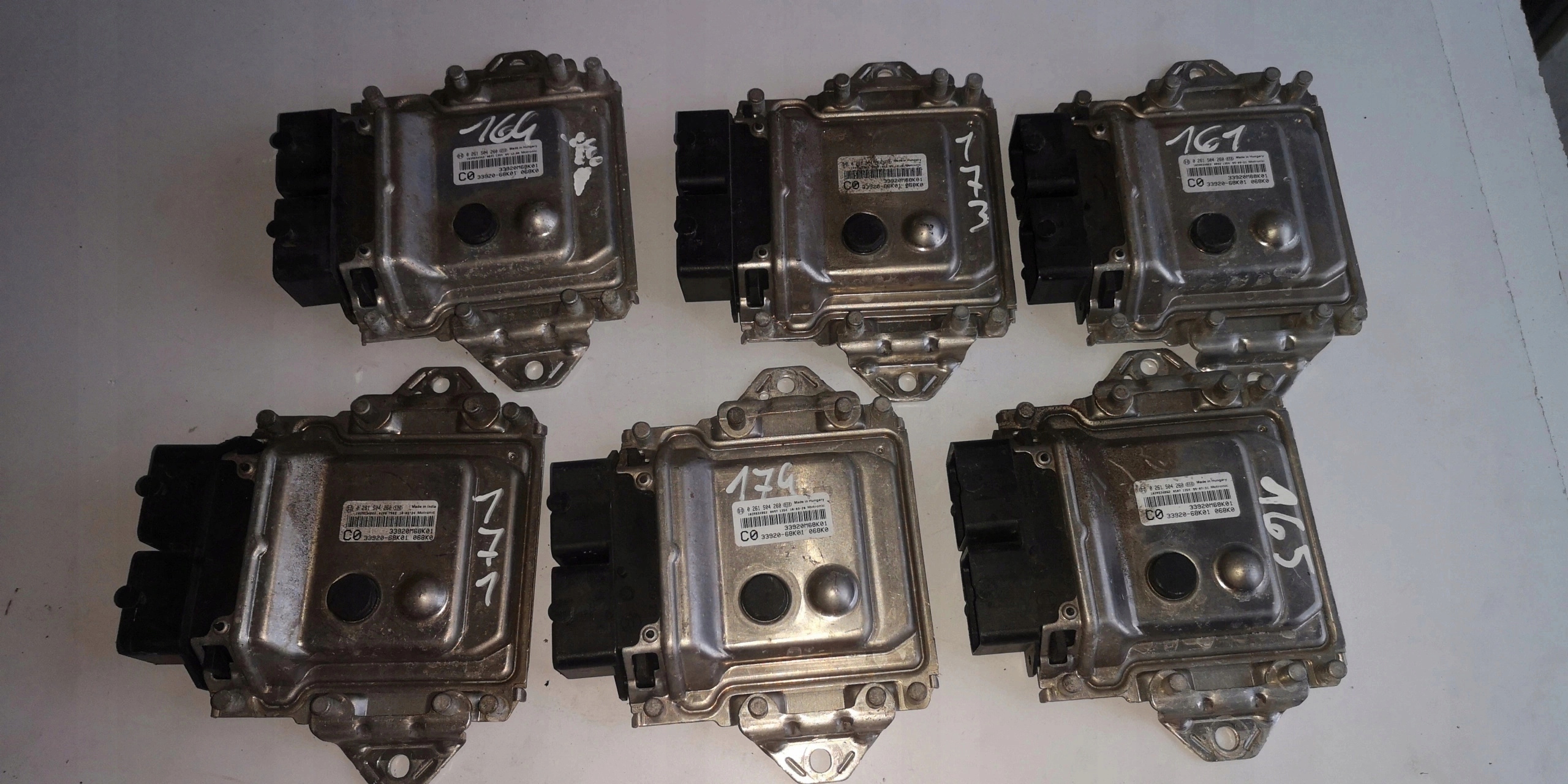 computer ECU NISSAN SUZUKI 0261S04260 33920-68K01