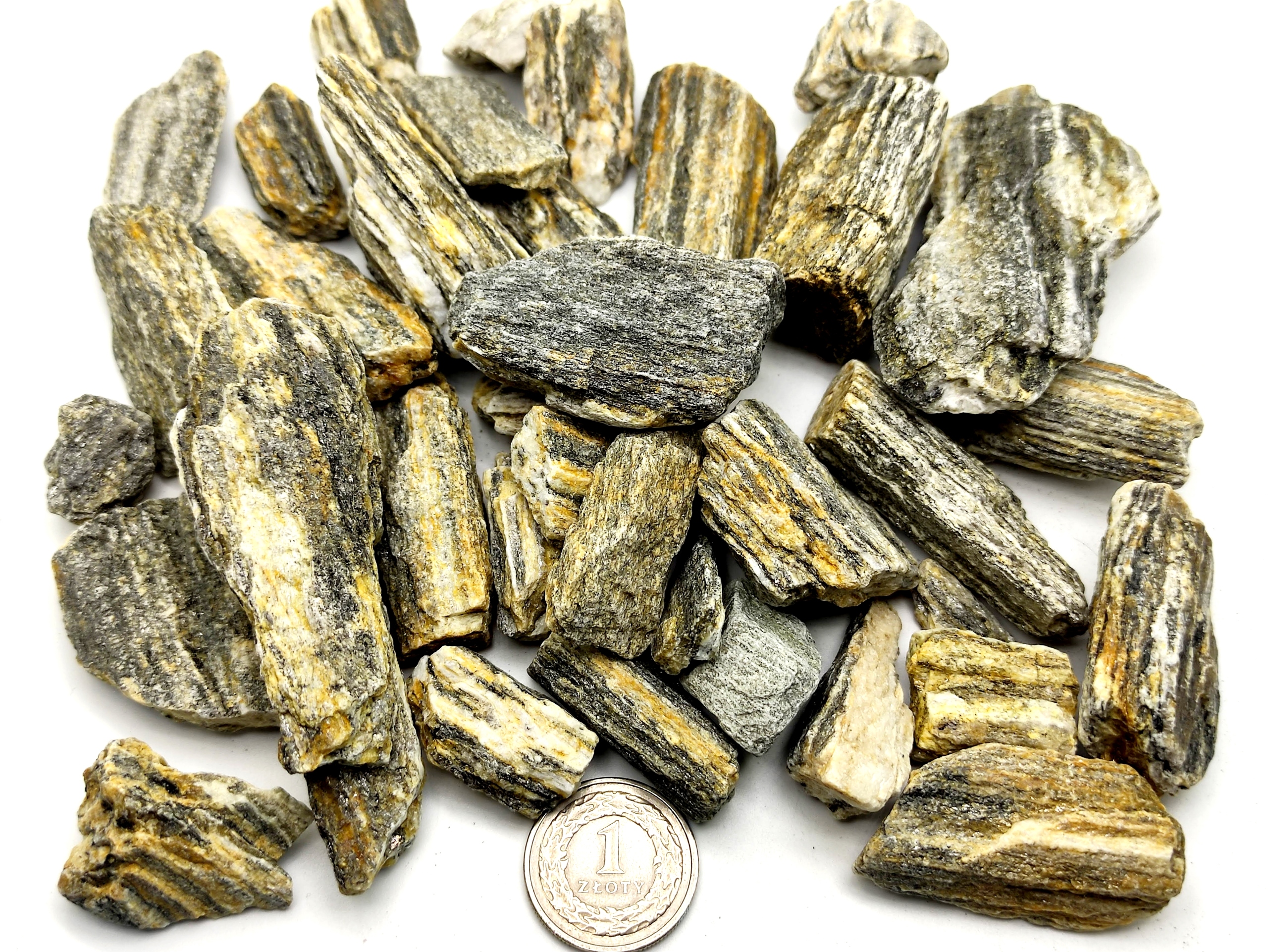 Přírodní kameny kamenná kůra gnejs šedé zlaté skvrny kámen 1-3 cm 20 kg