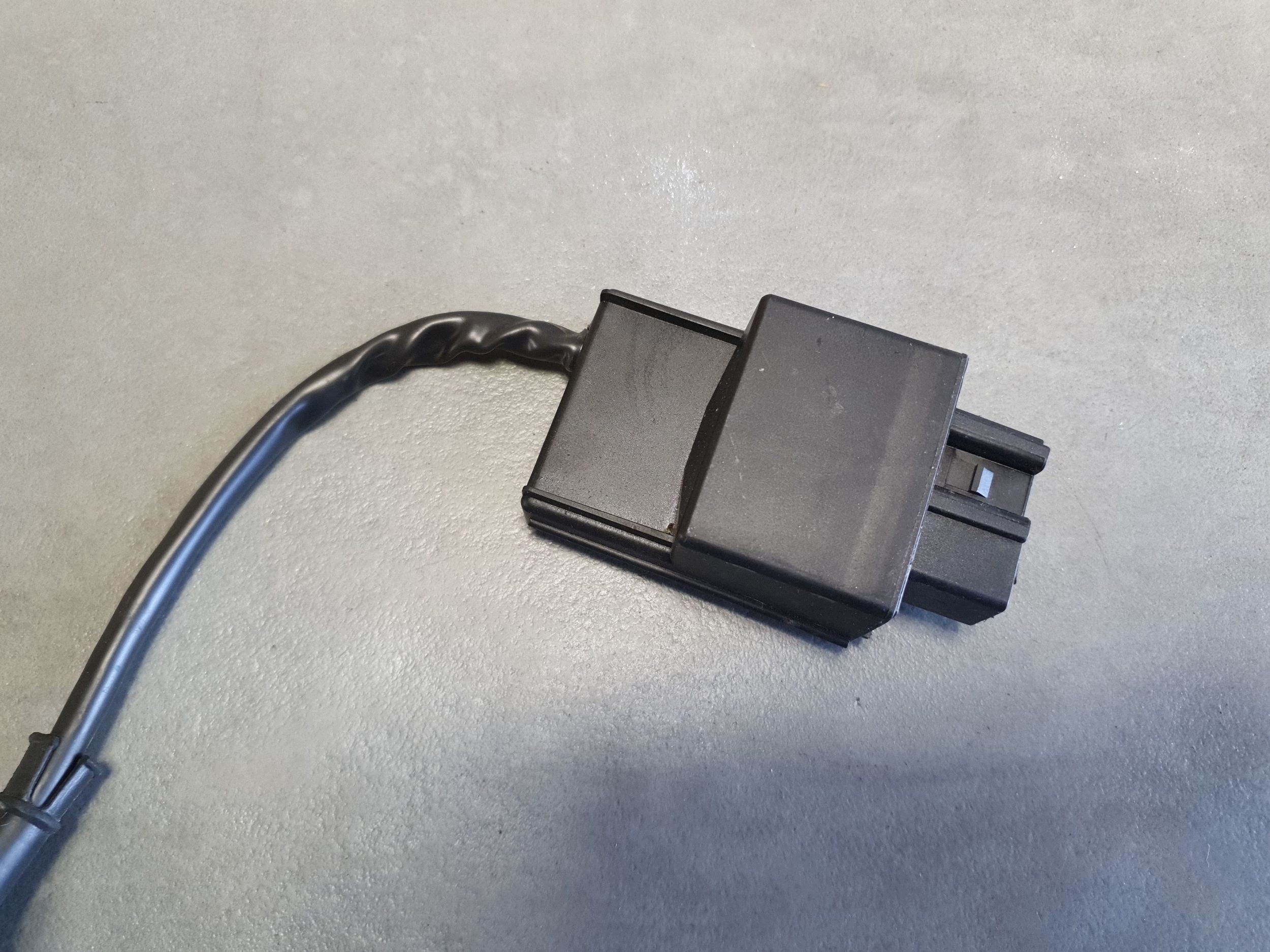 Volkswagen PASSAT CC Module pompy Carburant 1K0909093G