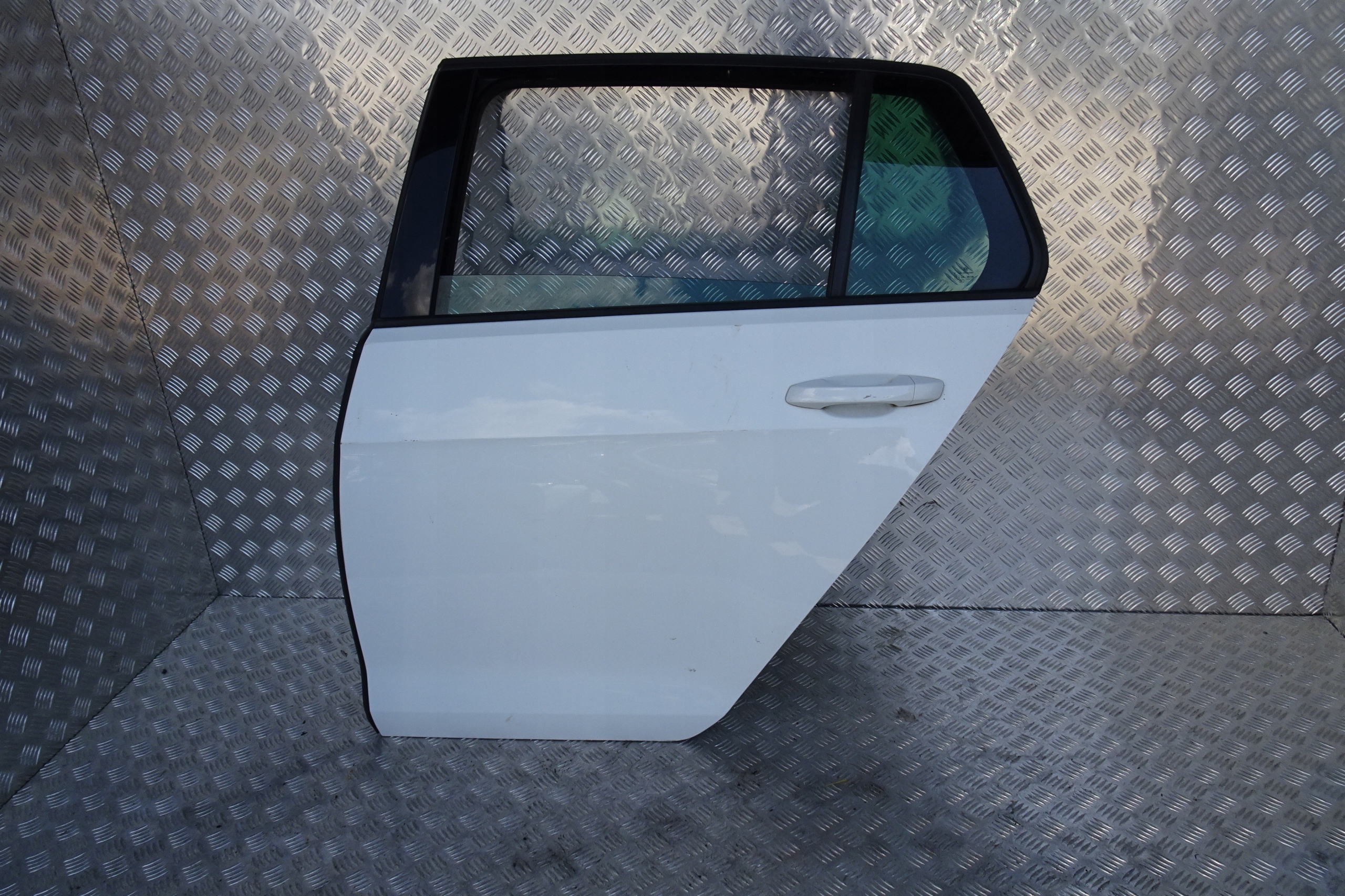 VW GOLF VII - ДВЕРІ ЗАДНЄ ЗЛІВА