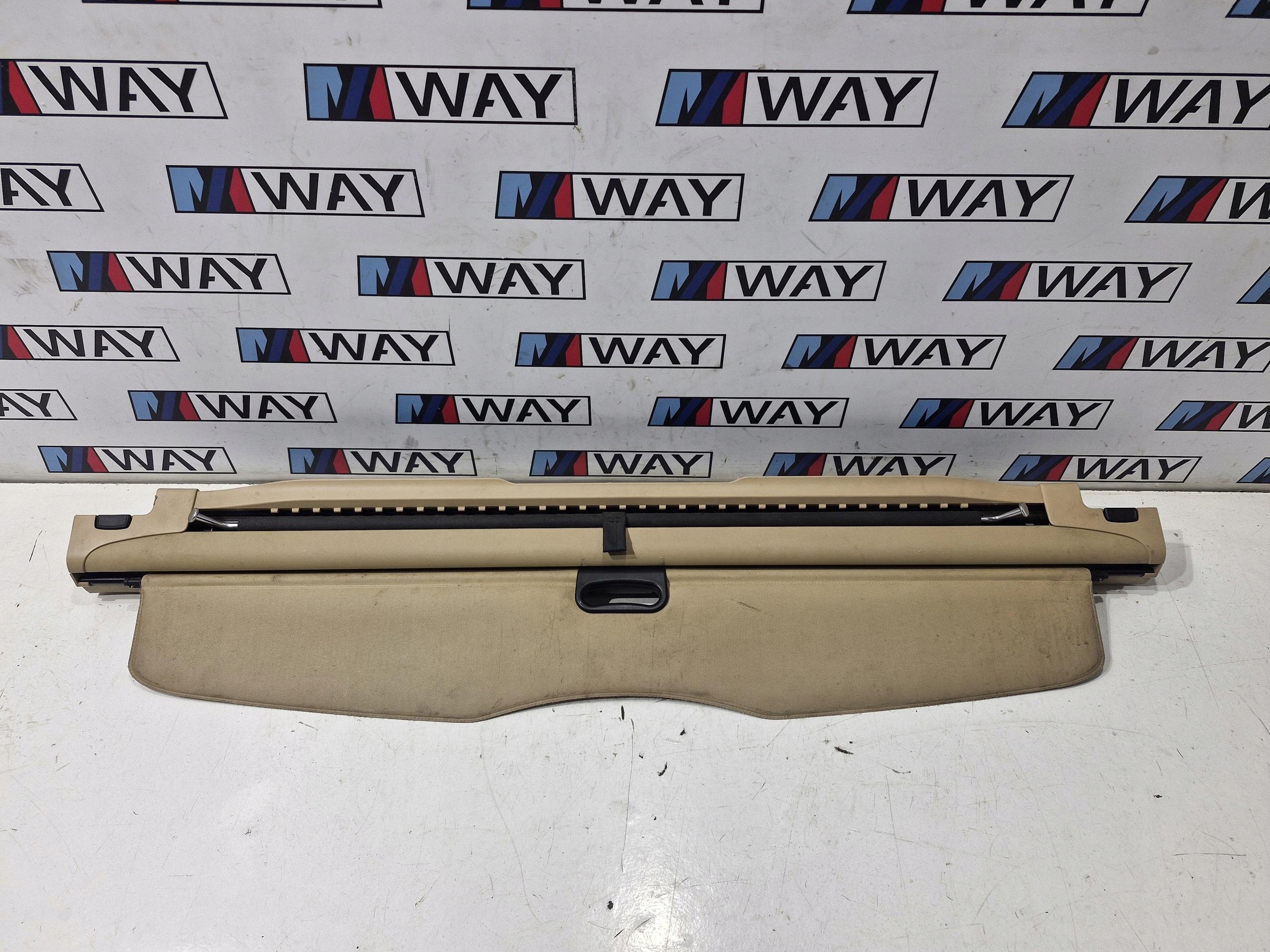 BMW E61 blinds boot beige rear