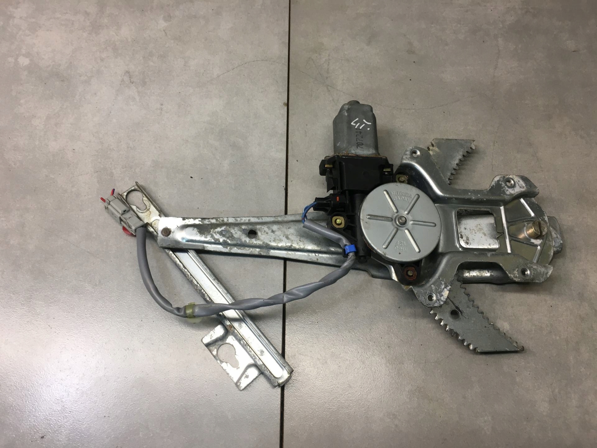 window regulator left rear part HONDA CR-V and