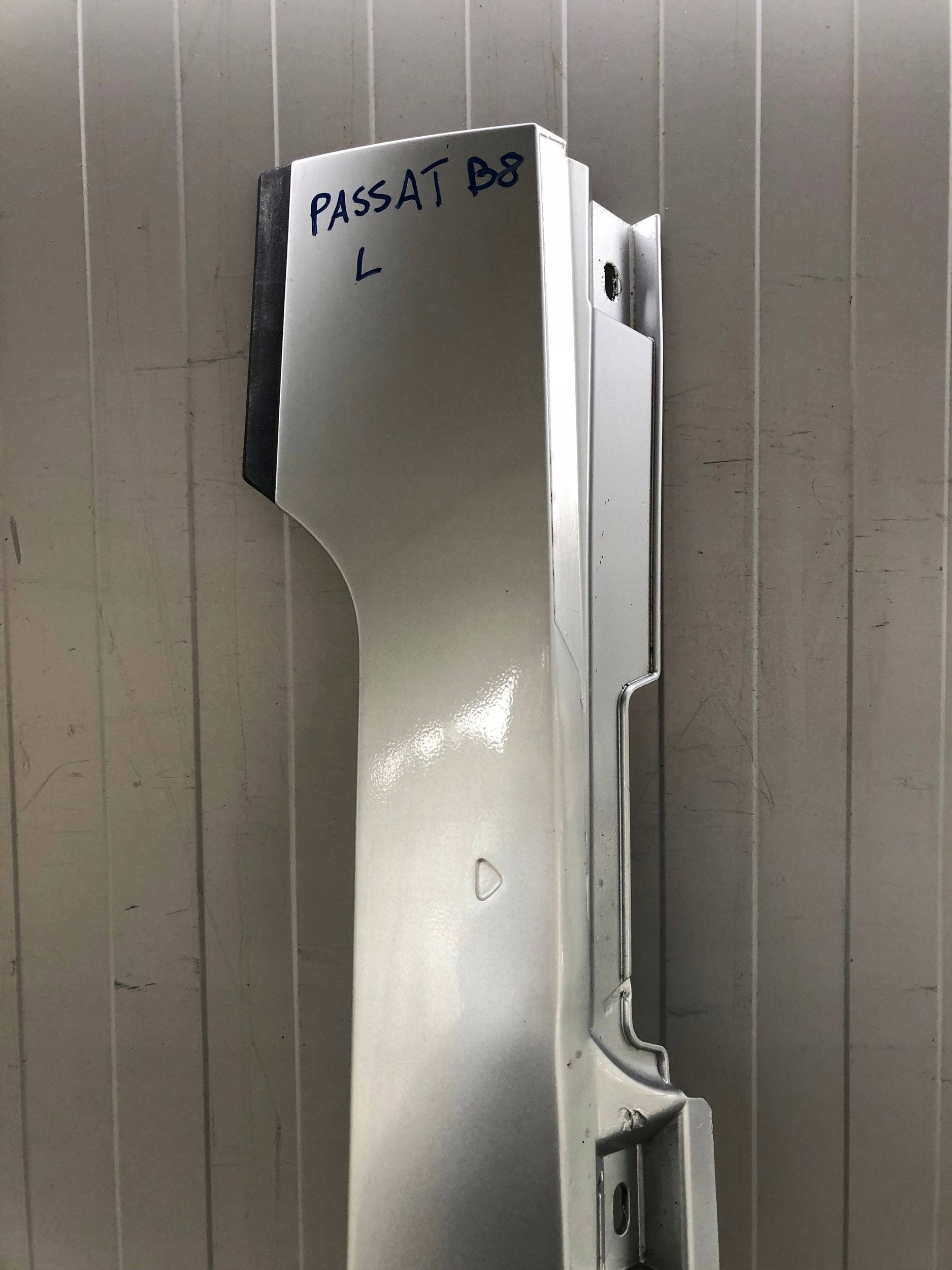 moulding threshold left VW PASSAT B8 sedan LA7W 3G0853857
