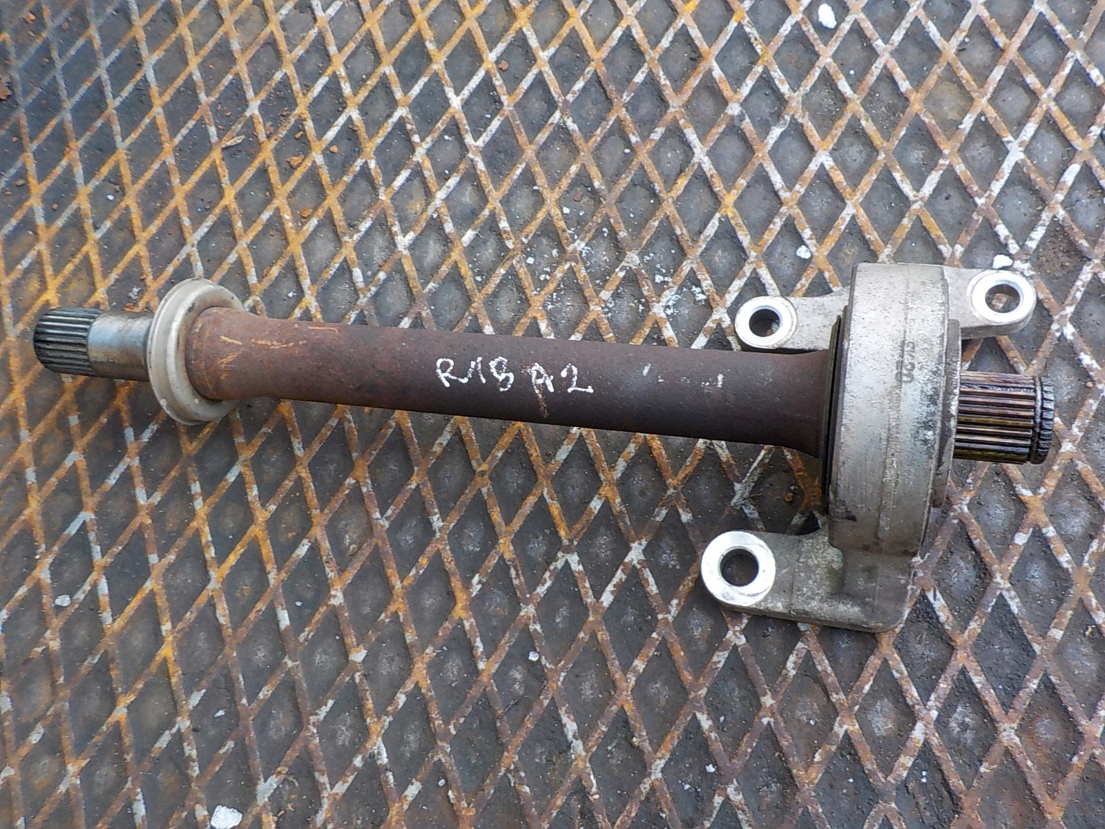 HONDA CIVIC VII UFO 1.8 16V B PRAWA PODPORA PÓŁOSI R18A2