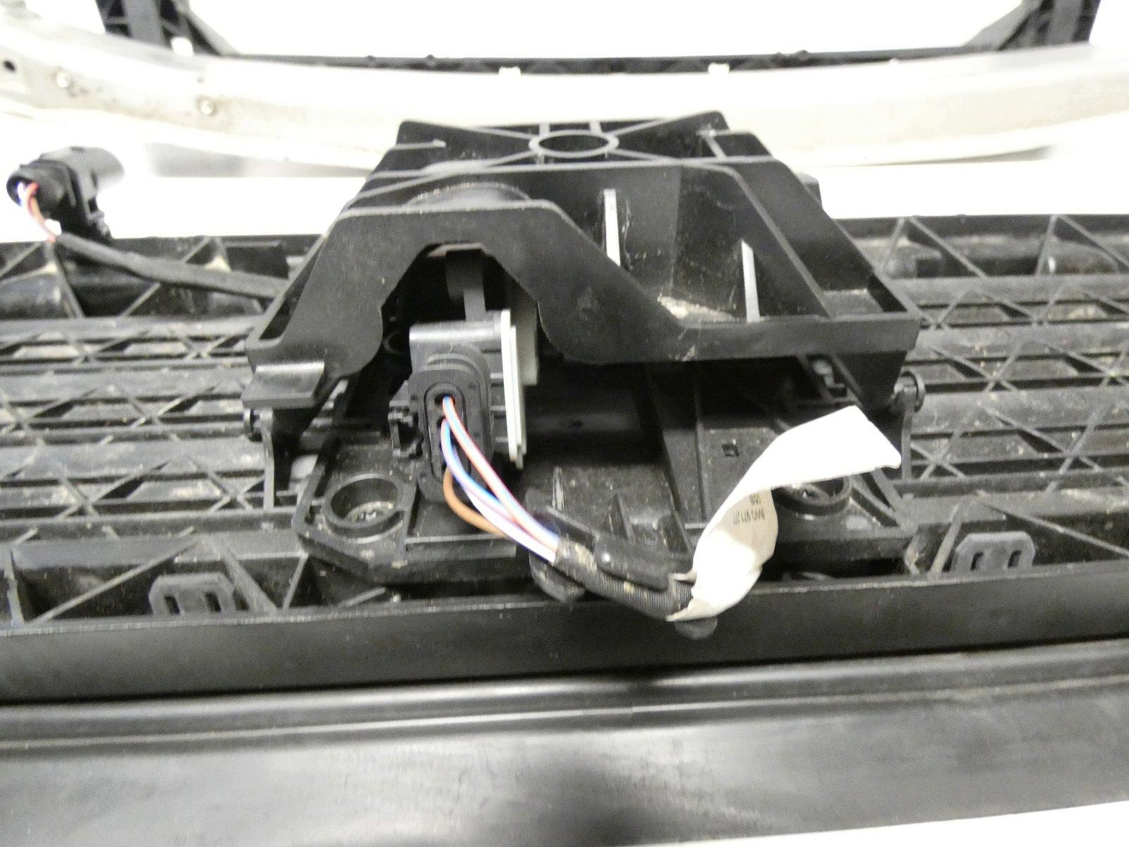 AUDI A4 B9 8W0805594E 8W0807739 15- bar, wall front sider blinds air line