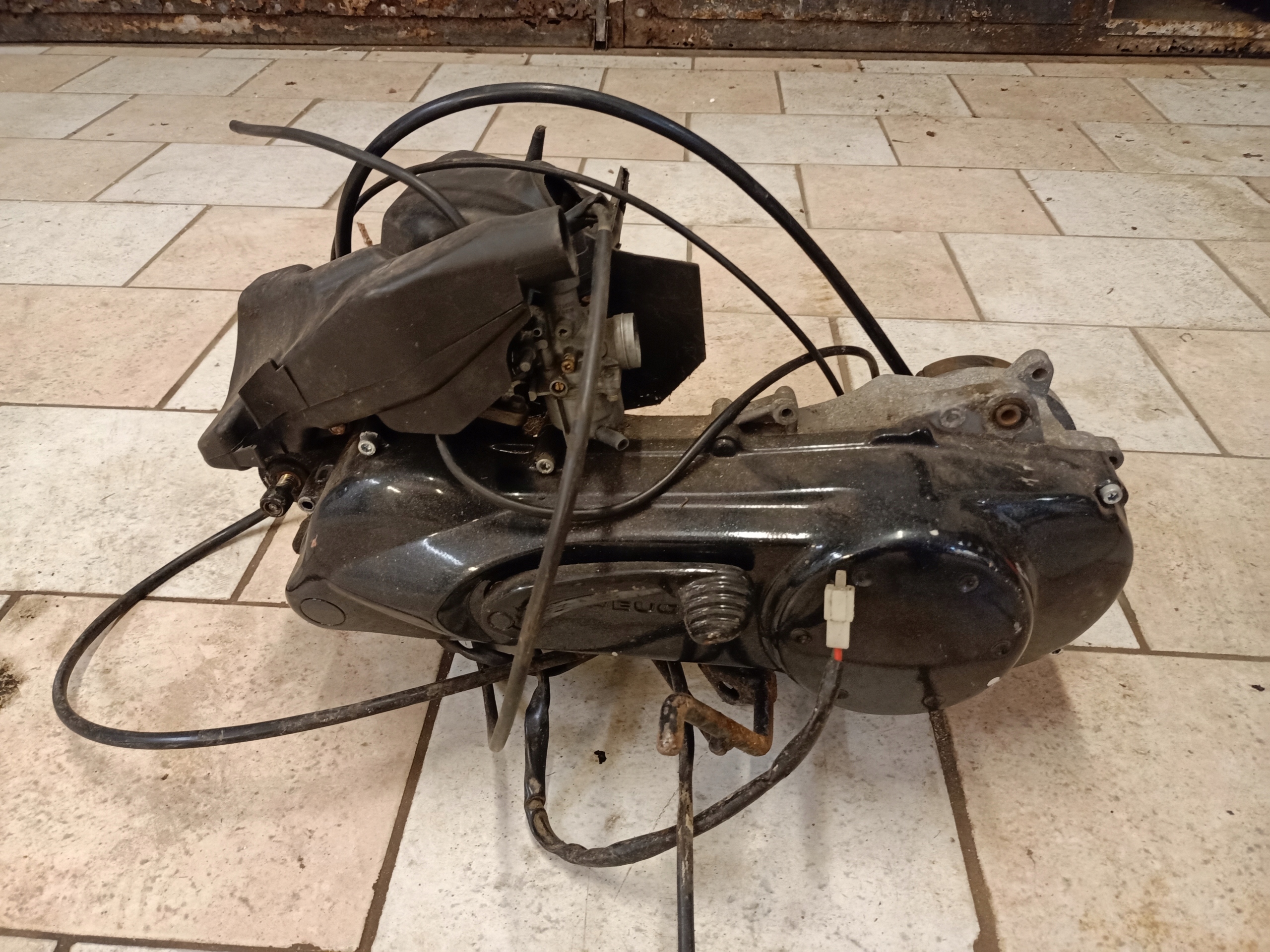 PEUGEOT VIVACITY I 50 2T SILNIK