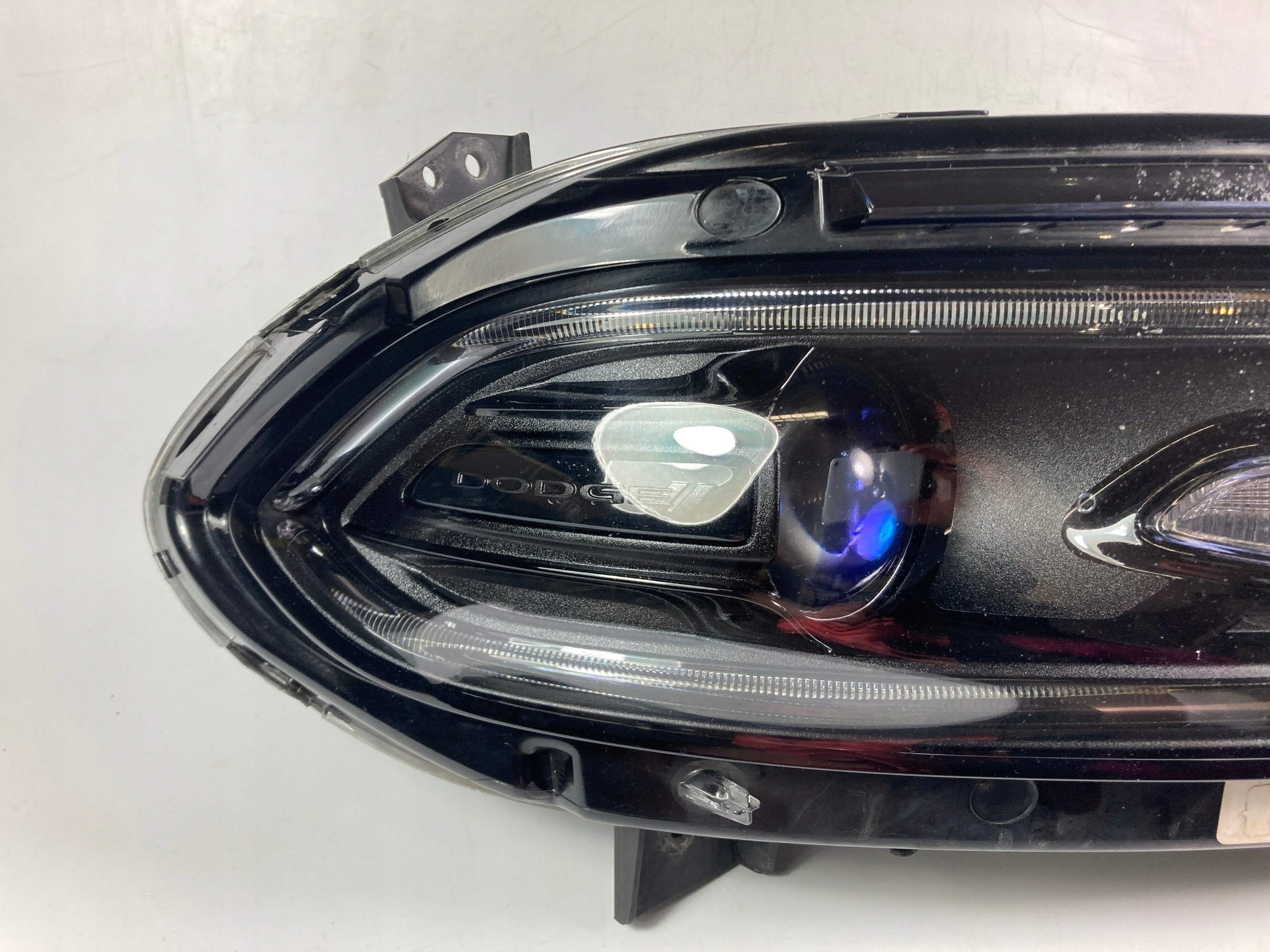 Dodge Charger 2017 reflektor light front right front