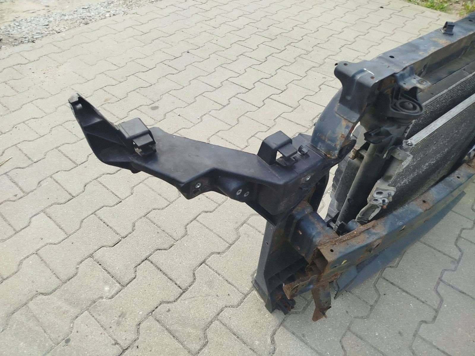 HYUNDAI TUCSON III 1.7 CRDI support panel for radiators sider radiator pillar 2015