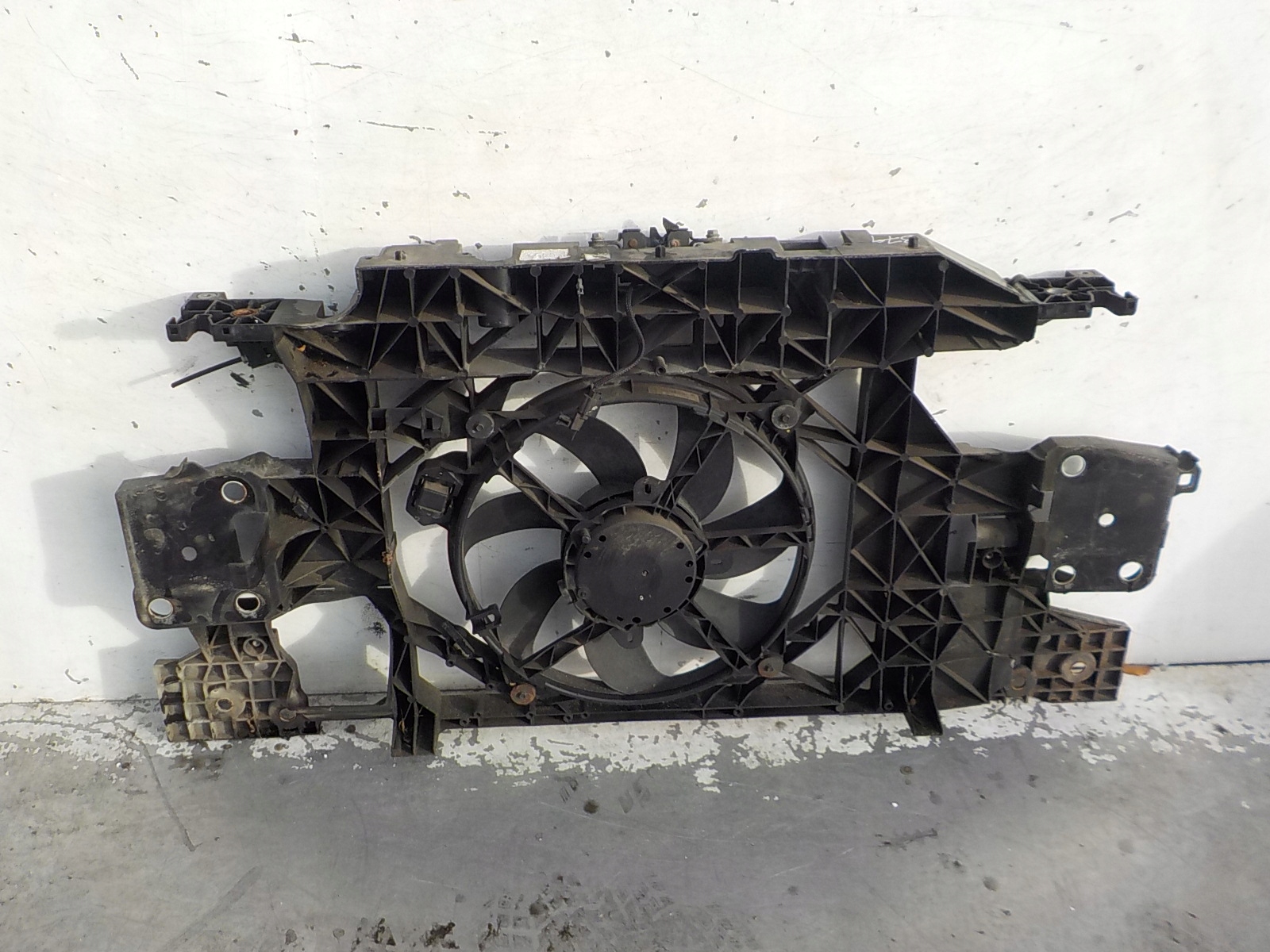 879 RENAULT SCENIC III support panel for radiators sider radiator