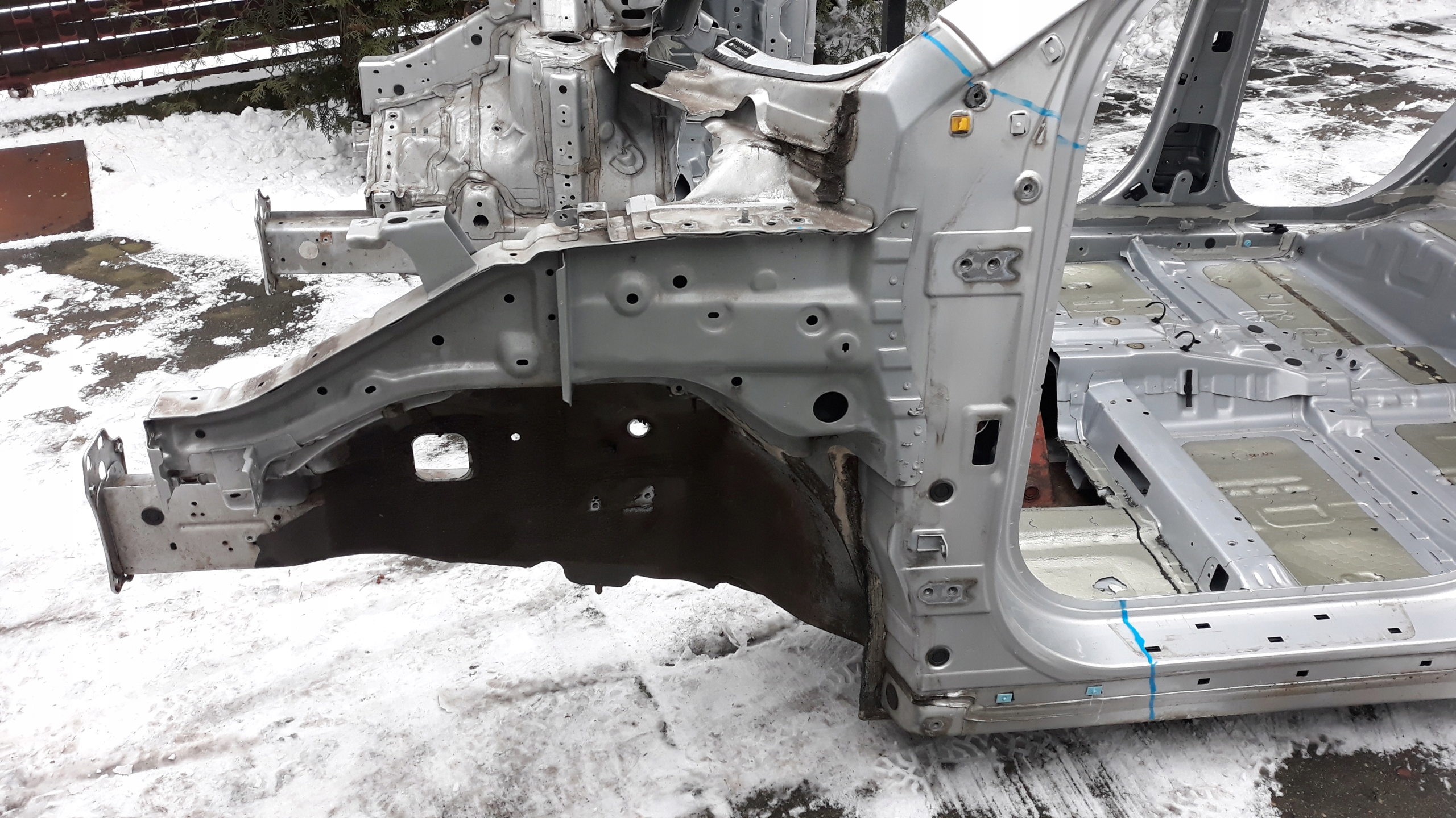 HYUNDAI Ix35 ЧЕТВЕРТИНА ПЕРЕДНЯ ЛІВА