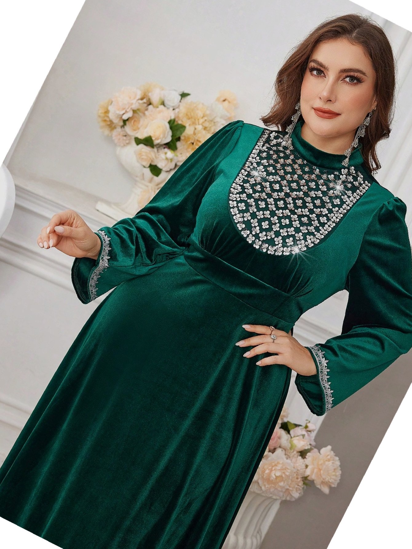 Šaty S Velurovým výstřihem a ozdobným výstřihem Balowa 4XL 48