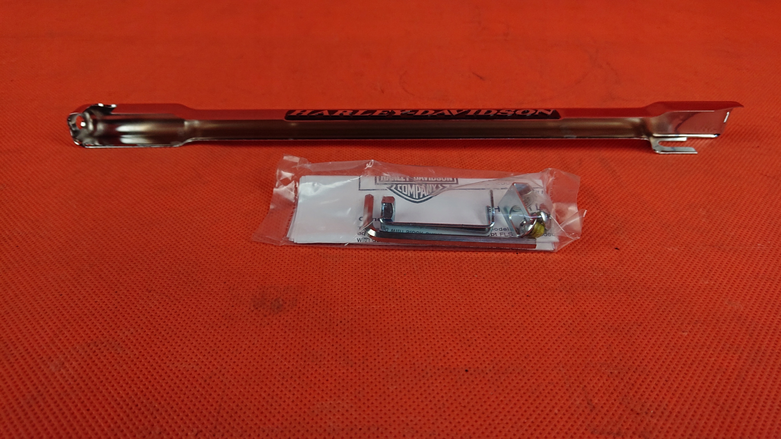 HARLEY SOFTAIL CIEGNO NAKLADKA CHROM ORYGINAŁ Producent Harley Davidson OE