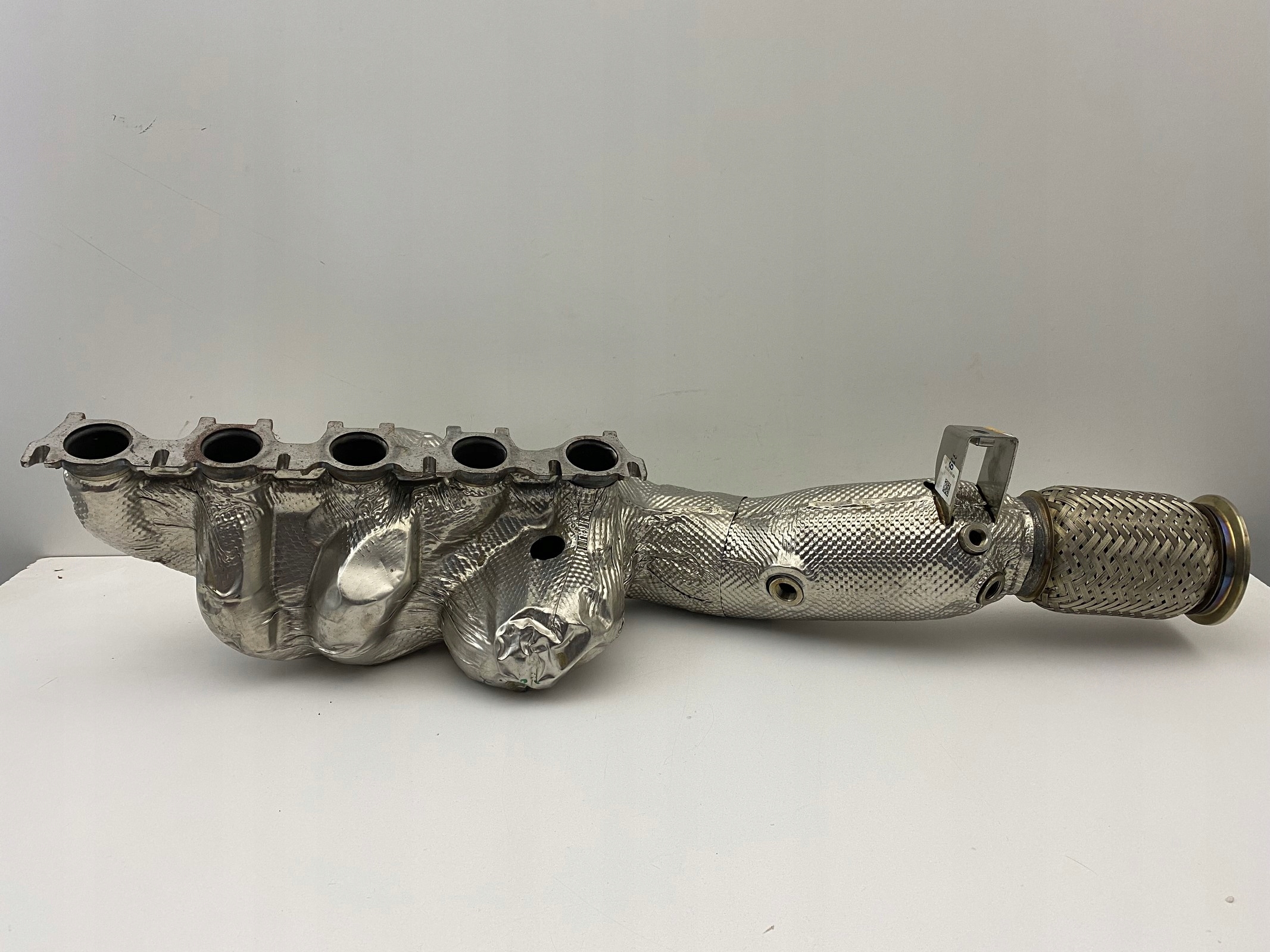 420251211 - AUDI R8 5.2 FSI Випускний колектор каталізатор 420