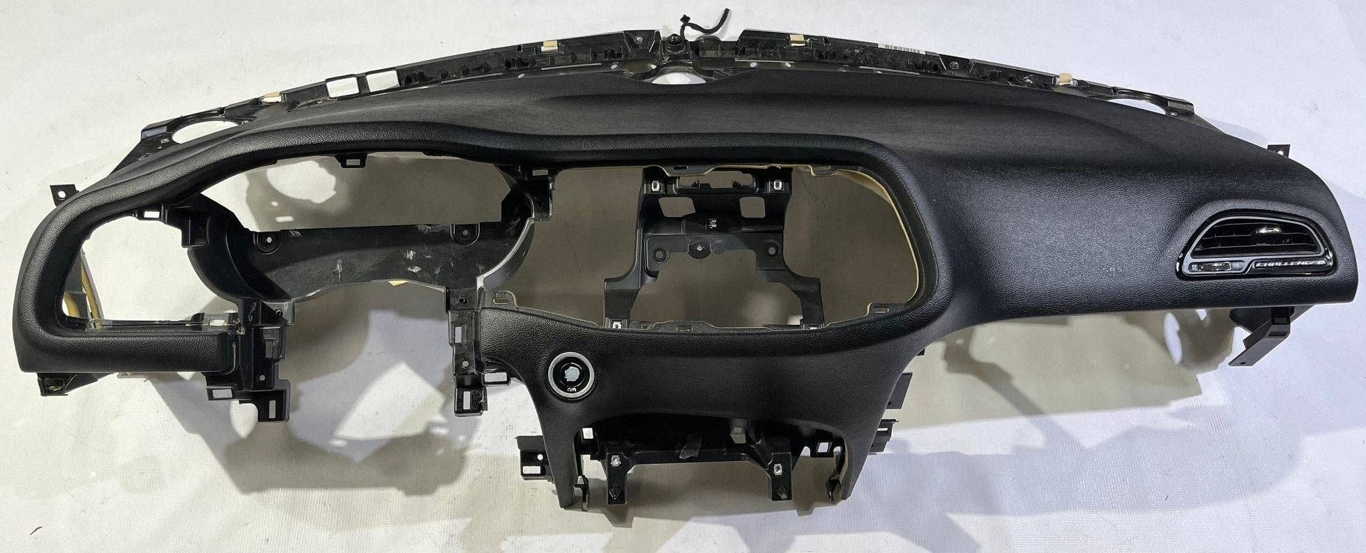 dashboard instrument panel console airbag powietrzna airbag Dodge Challenger 2015