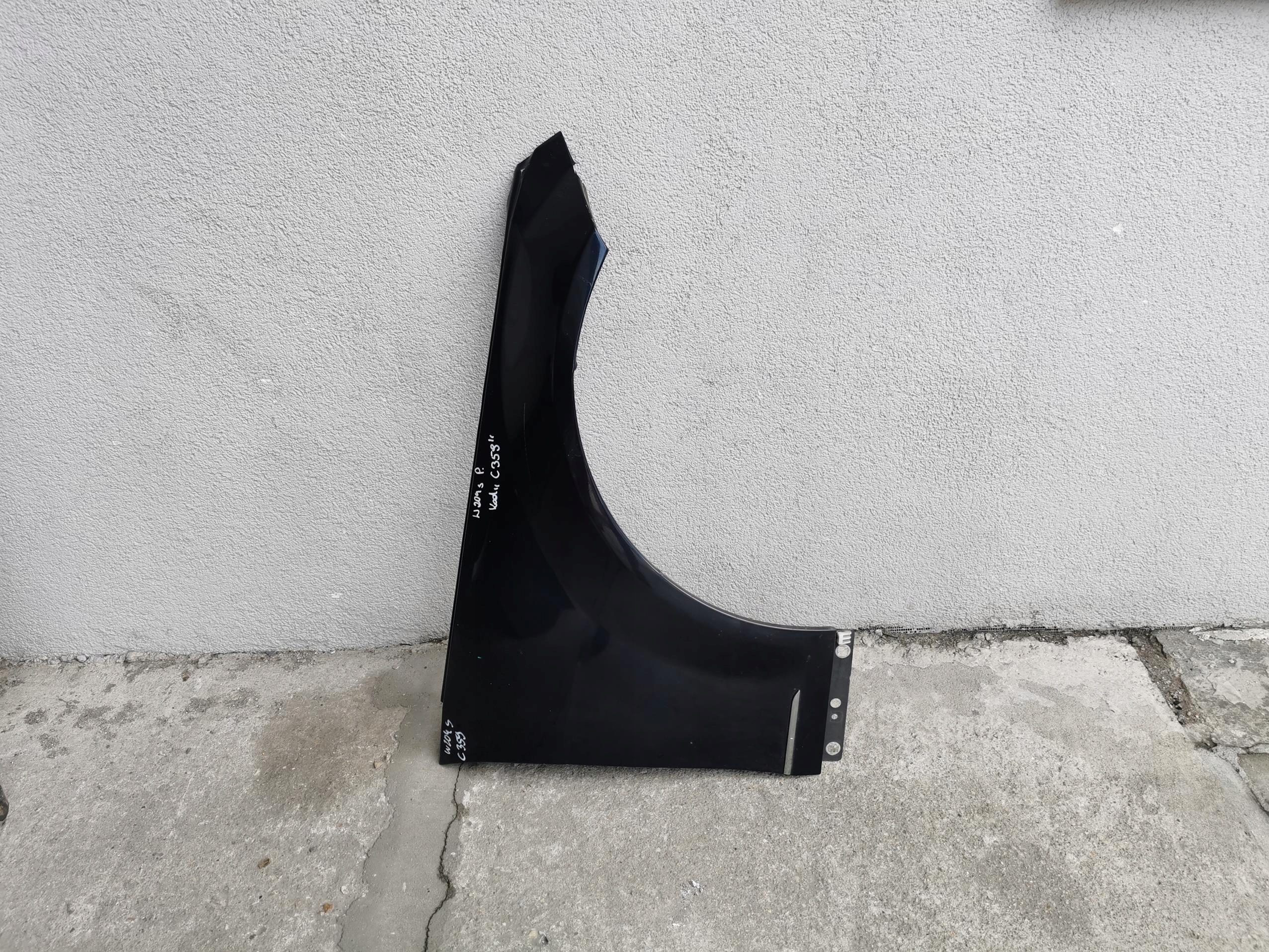 fender right front MERCEDES C-KLASA W204 C359
