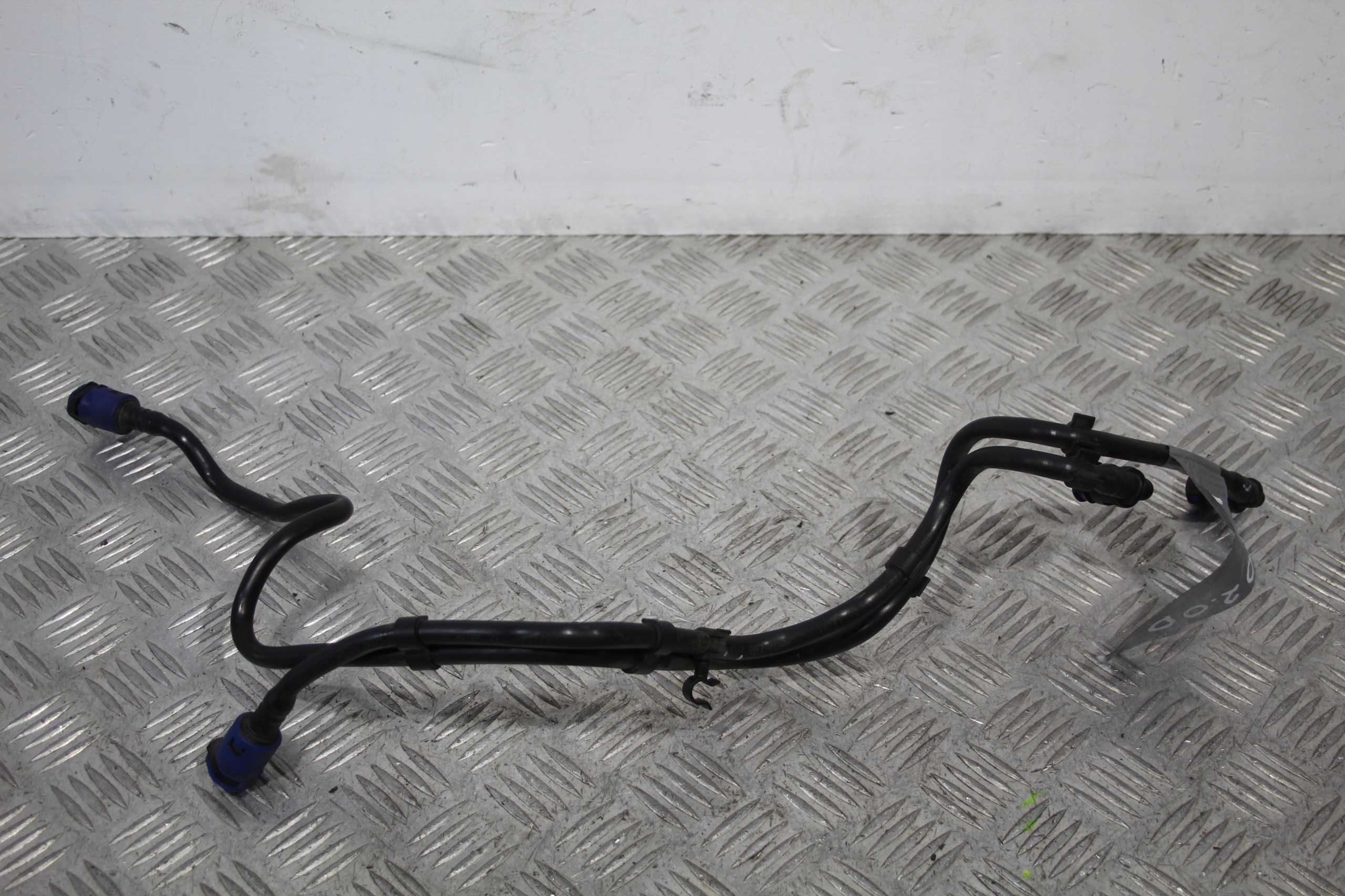 hose fuel line DISCOVERY SPORT L550