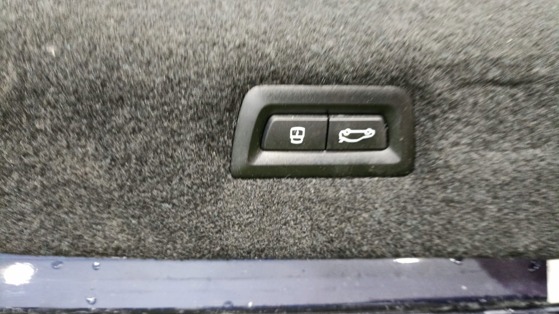BMW G70 trunk door boot C3Z KAMERA upholstery ELEKTRYKA
