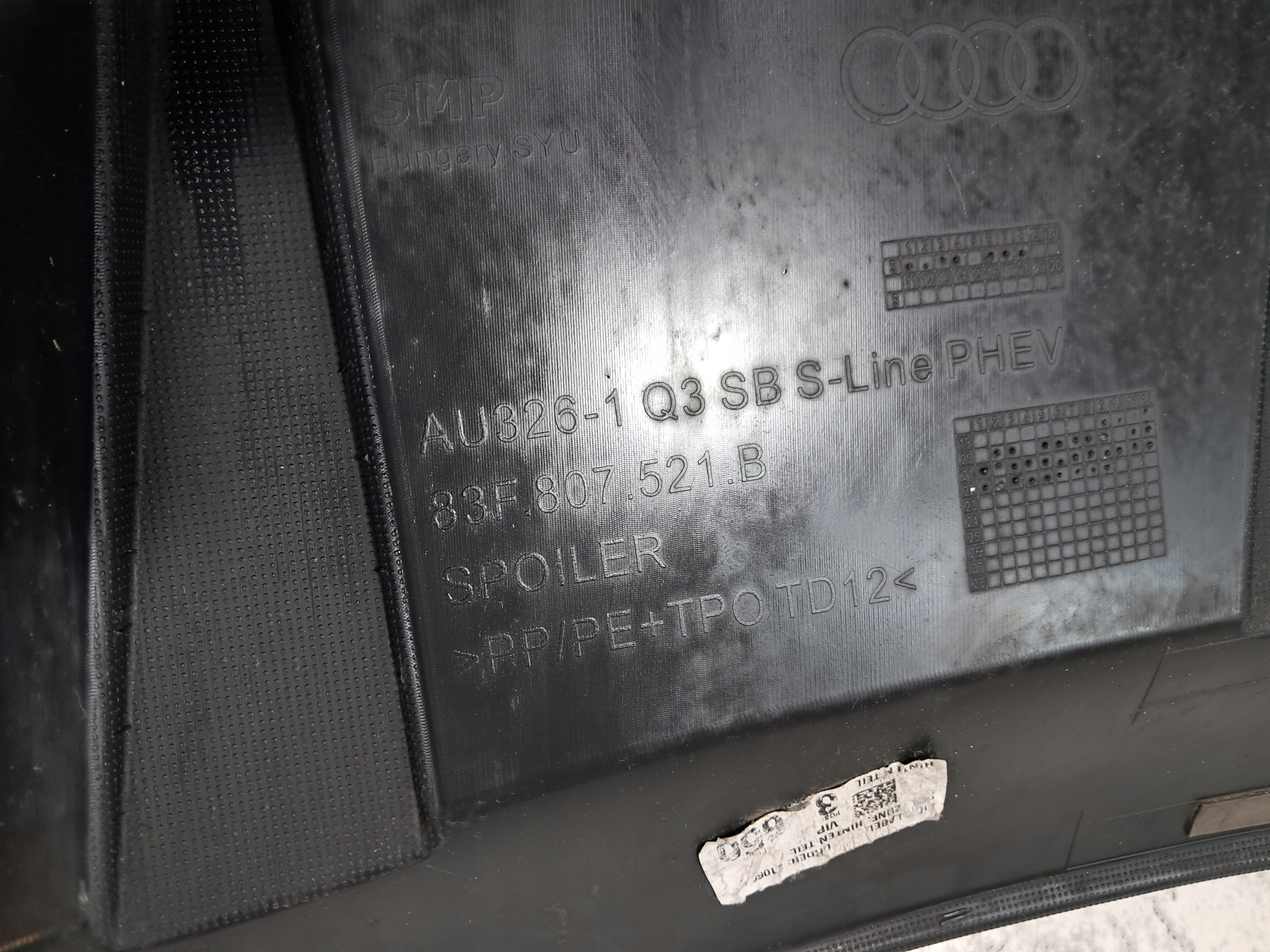 Audi Q3 II спойлер диффузор бампера зад 83F807521B