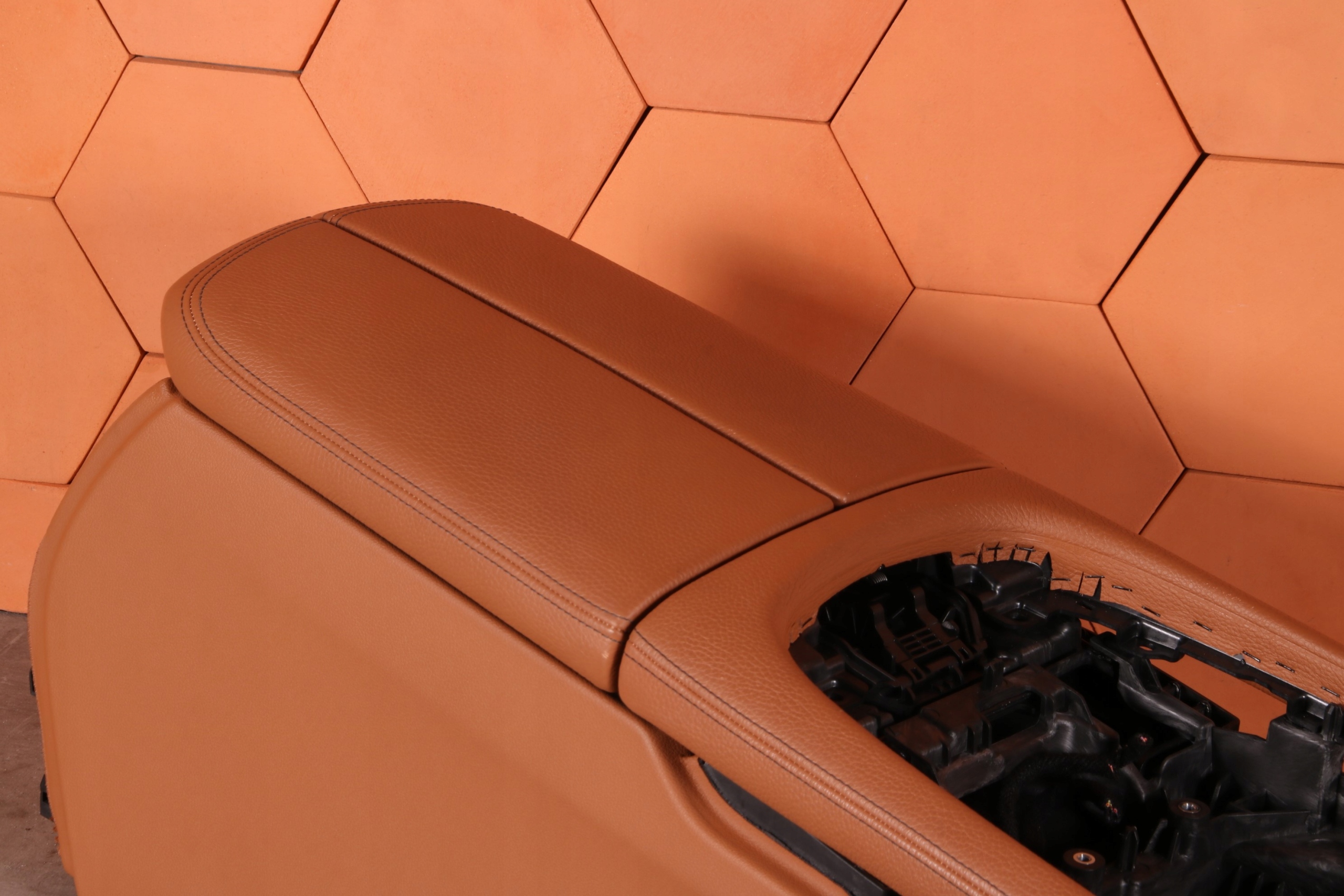 BMW G11 G12 TUNEL central armrest leather DAKOTA COGNAC