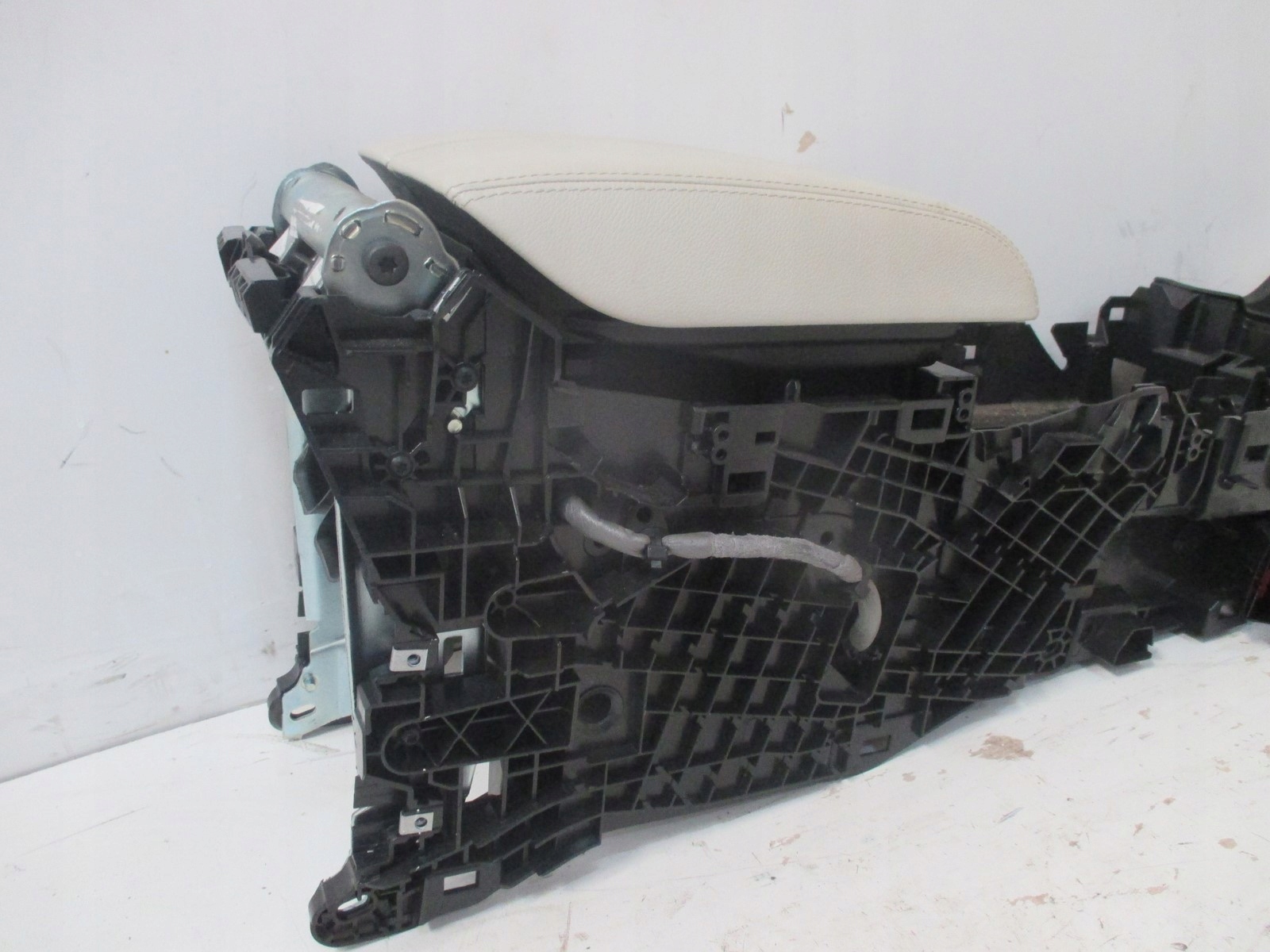 TUNEL armrest RANGE ROVER VELAR