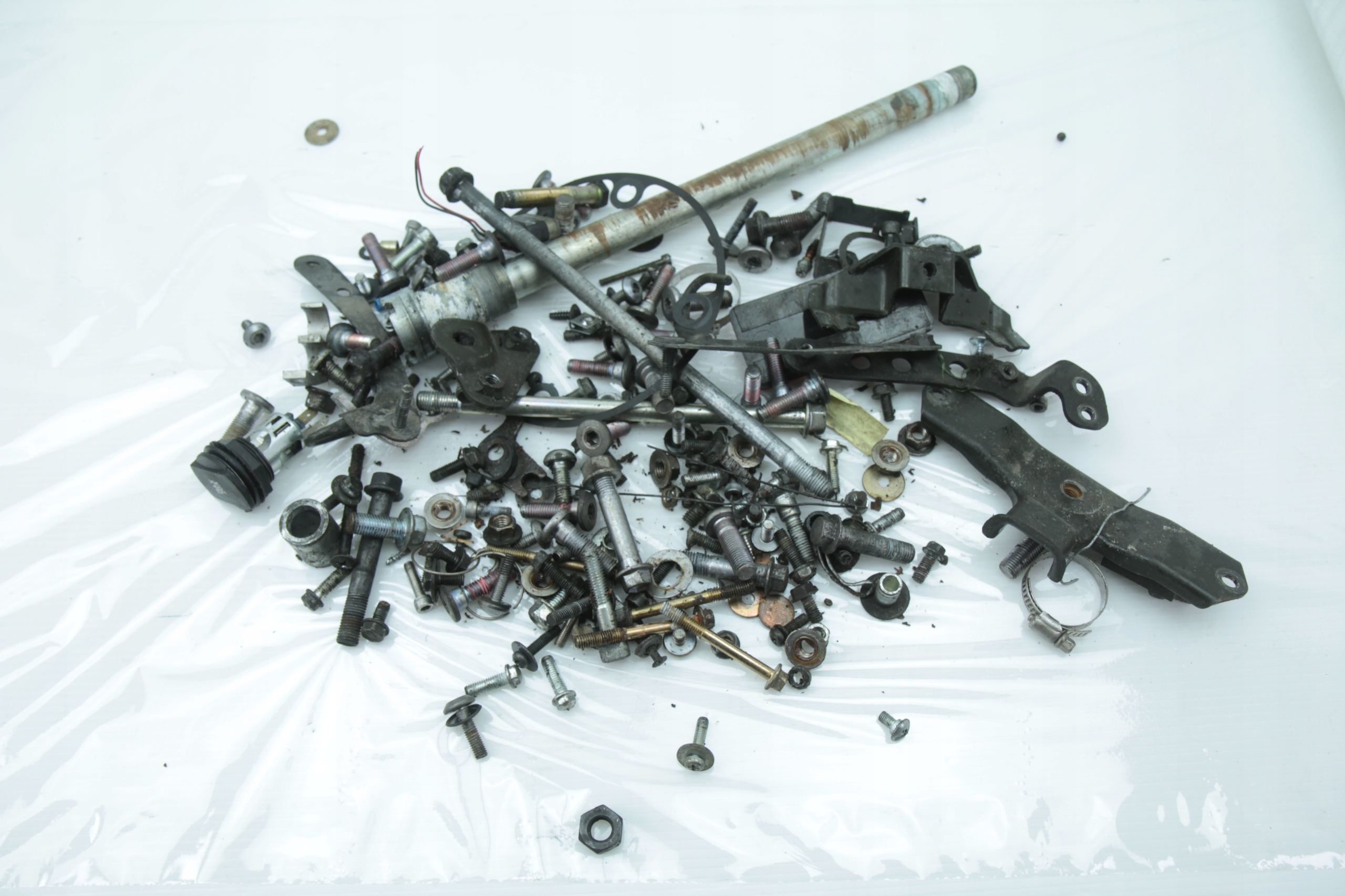 KAWASAKI Z 750 03-06 ŚRUBY ŚRUBKI