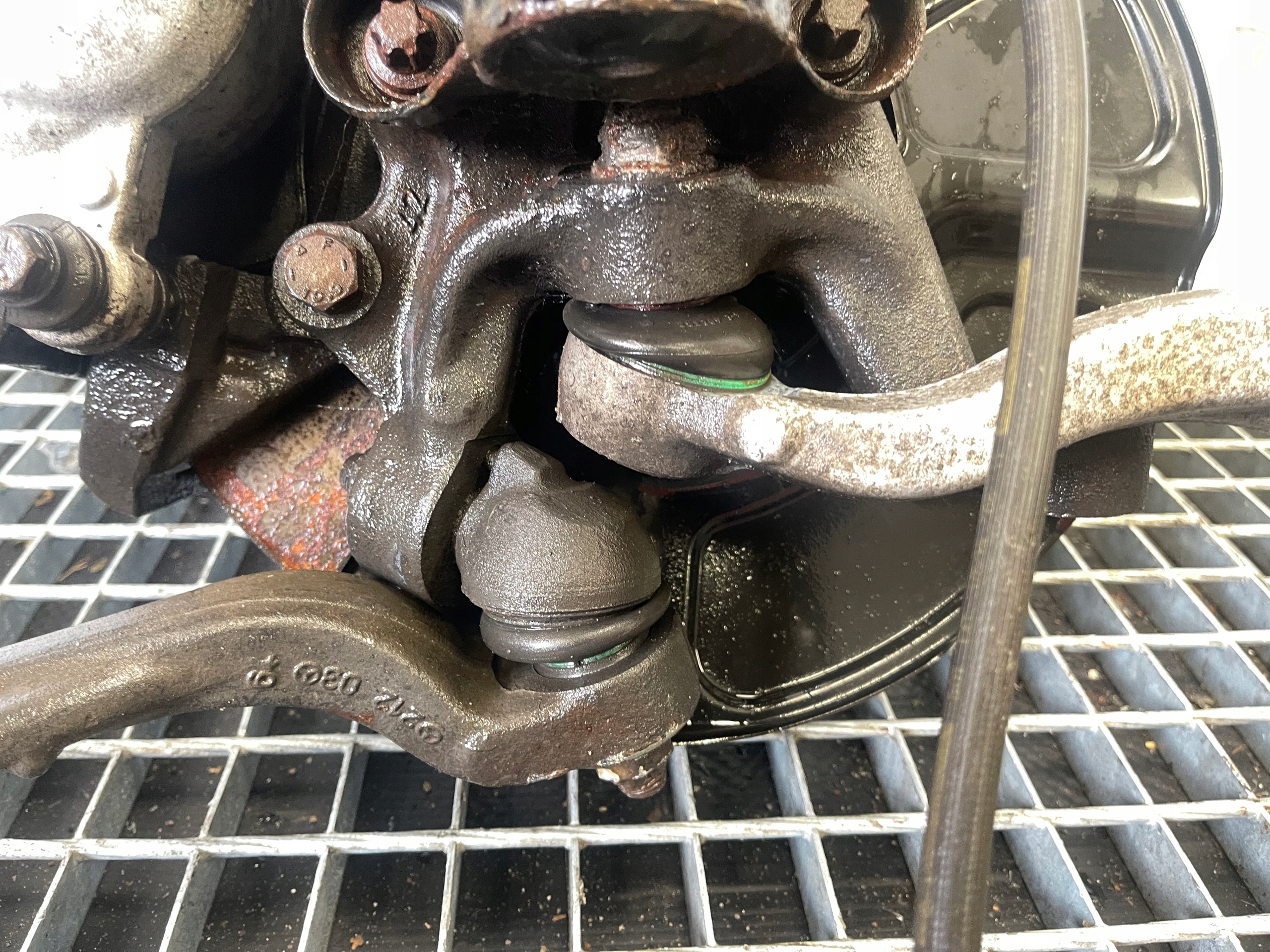 MERCEDES E W212 MCPERSON swing left front complete